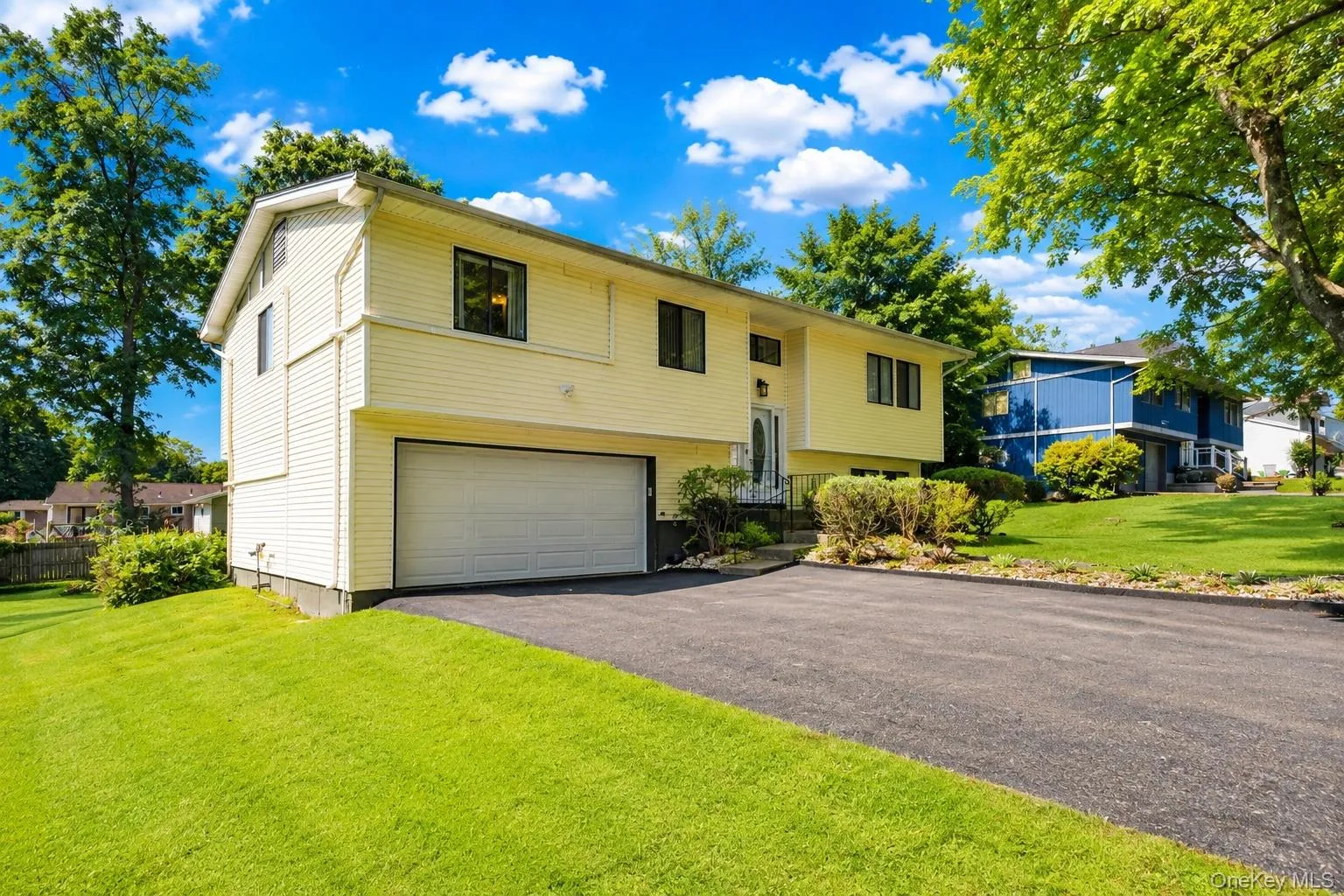 23 Carriage Lane, Ramapo, NY, 4 Bedrooms Bedrooms, 8 Rooms Rooms,3 BathroomsBathrooms,Residential,For Rent,Carriage,0,1030103 23 Carriage Lane, Ramapo, NY, 4 Bedrooms Bedrooms, 8 Rooms Rooms,3 BathroomsBathrooms,Residential,For Rent,Carriage,0,1030103