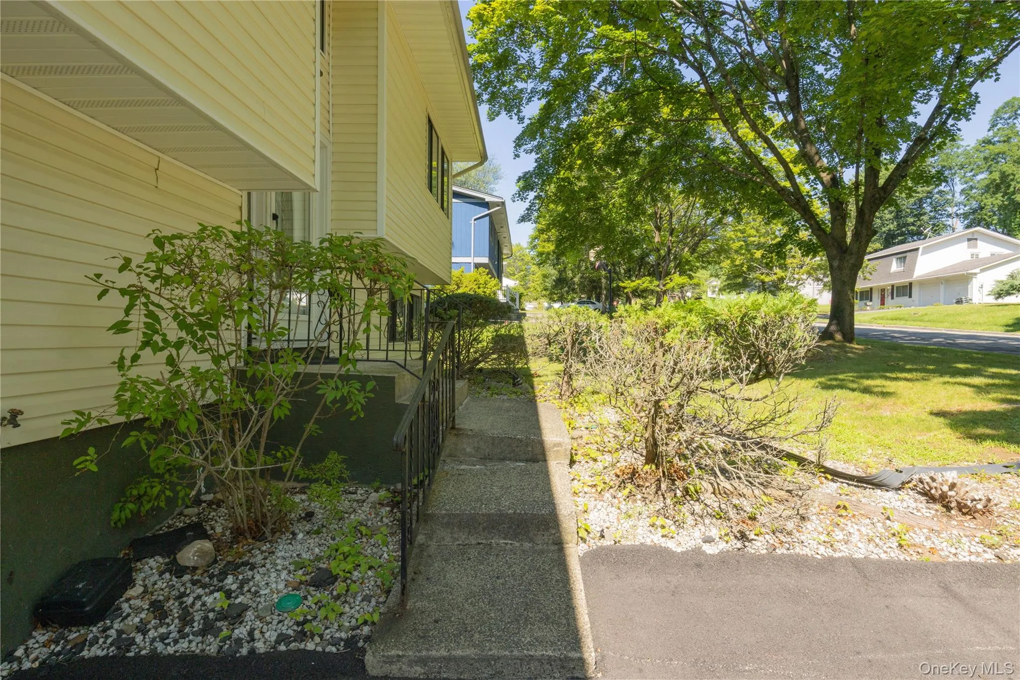 23 Carriage Lane, Ramapo, NY, 4 Bedrooms Bedrooms, 8 Rooms Rooms,3 BathroomsBathrooms,Residential,For Rent,Carriage,0,1030103 23 Carriage Lane, Ramapo, NY, 4 Bedrooms Bedrooms, 8 Rooms Rooms,3 BathroomsBathrooms,Residential,For Rent,Carriage,0,1030103