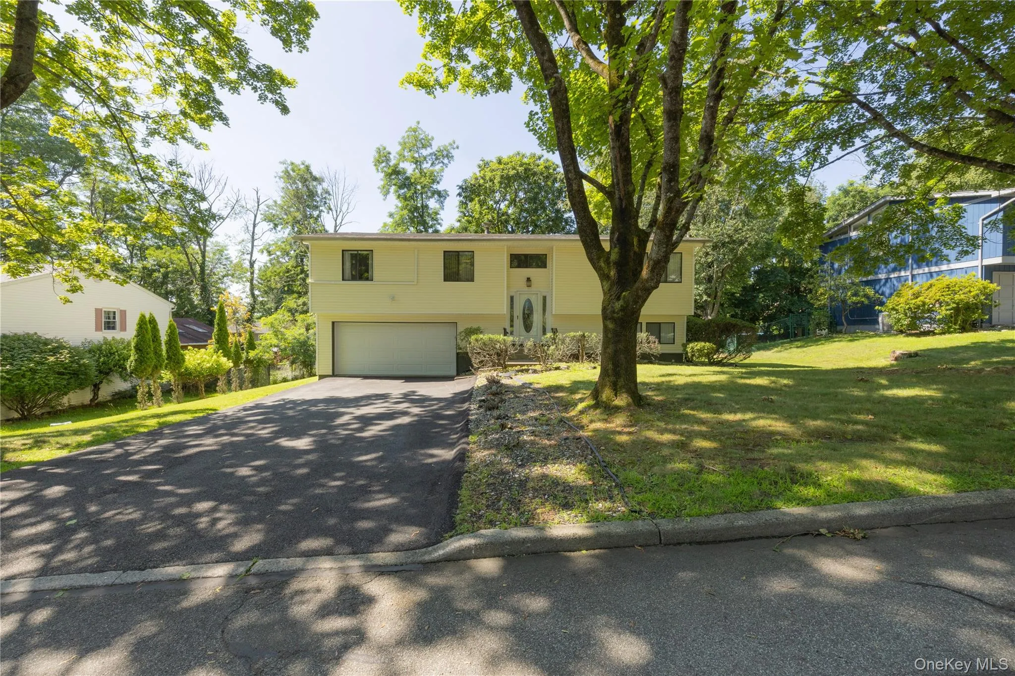23 Carriage Lane, Ramapo, NY, 4 Bedrooms Bedrooms, 8 Rooms Rooms,3 BathroomsBathrooms,Residential,For Rent,Carriage,0,1030103 23 Carriage Lane, Ramapo, NY, 4 Bedrooms Bedrooms, 8 Rooms Rooms,3 BathroomsBathrooms,Residential,For Rent,Carriage,0,1030103