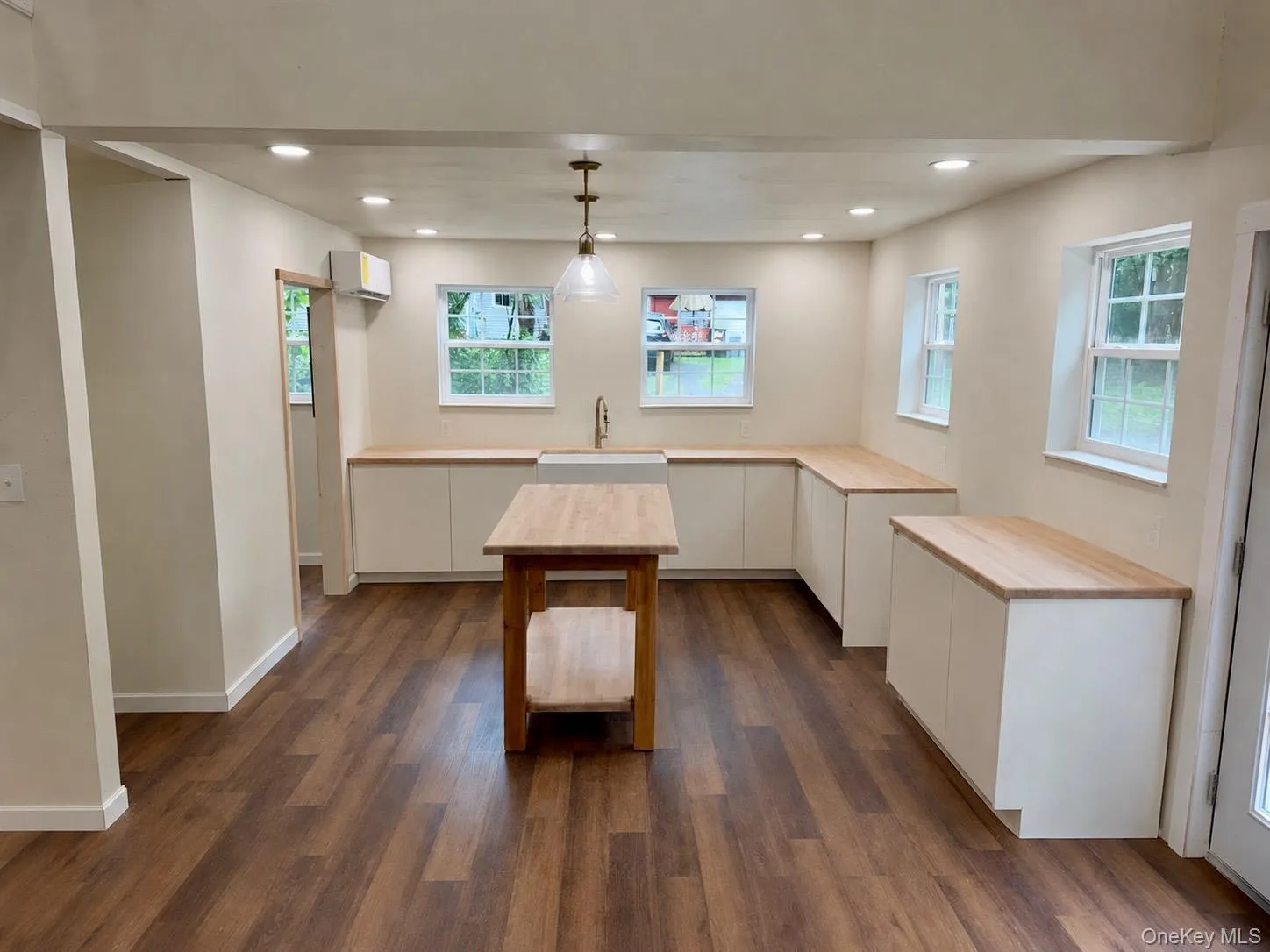12 Enderly Lane, Wawarsing, NY, 4 Bedrooms Bedrooms, 10 Rooms Rooms,3 BathroomsBathrooms,Residential,For Rent,Enderly,0,1030106 12 Enderly Lane, Wawarsing, NY, 4 Bedrooms Bedrooms, 10 Rooms Rooms,3 BathroomsBathrooms,Residential,For Rent,Enderly,0,1030106