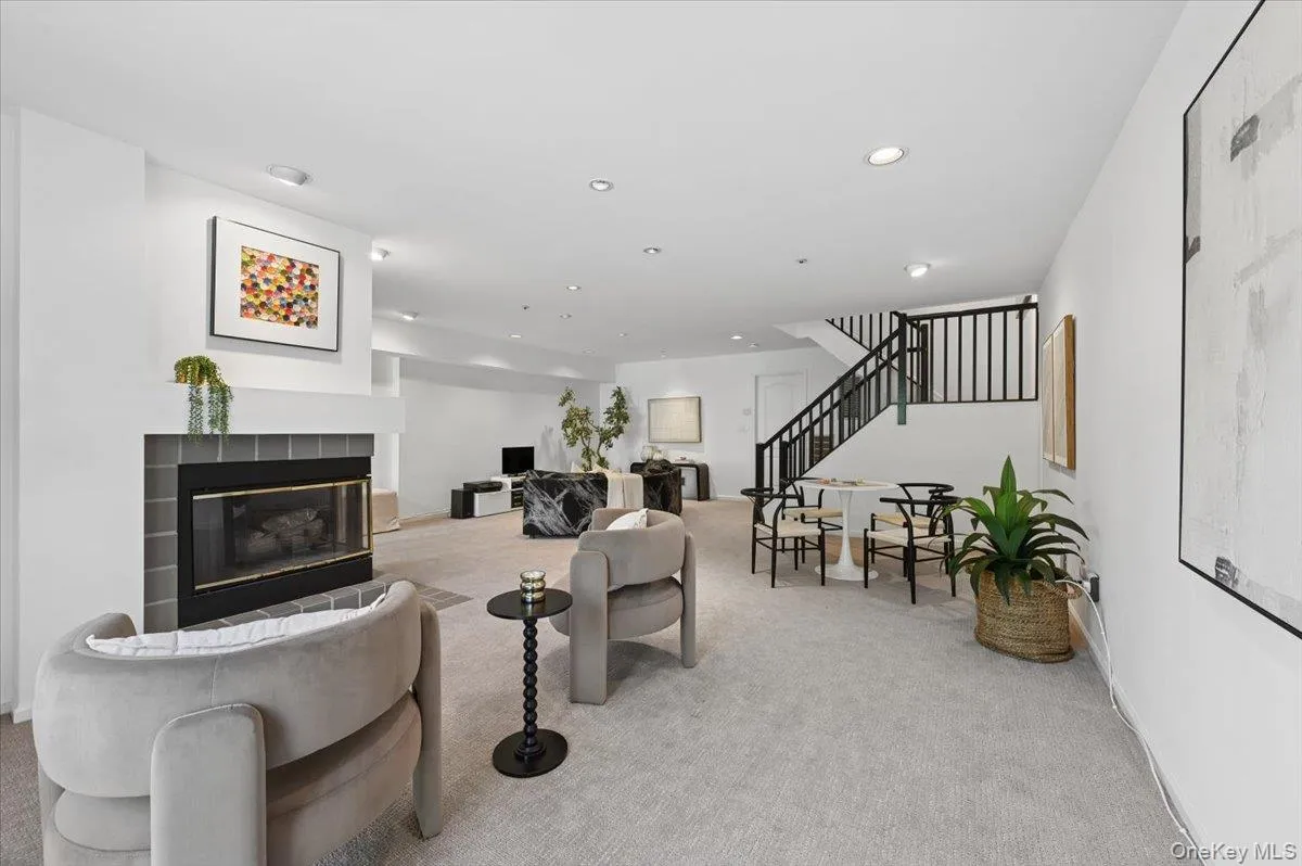 37 Clarewood Drive, Greenburgh, NY, 2 Bedrooms Bedrooms, 6 Rooms Rooms,2 BathroomsBathrooms,Residential,For Rent,Clarewood,0,1030119 37 Clarewood Drive, Greenburgh, NY, 2 Bedrooms Bedrooms, 6 Rooms Rooms,2 BathroomsBathrooms,Residential,For Rent,Clarewood,0,1030119