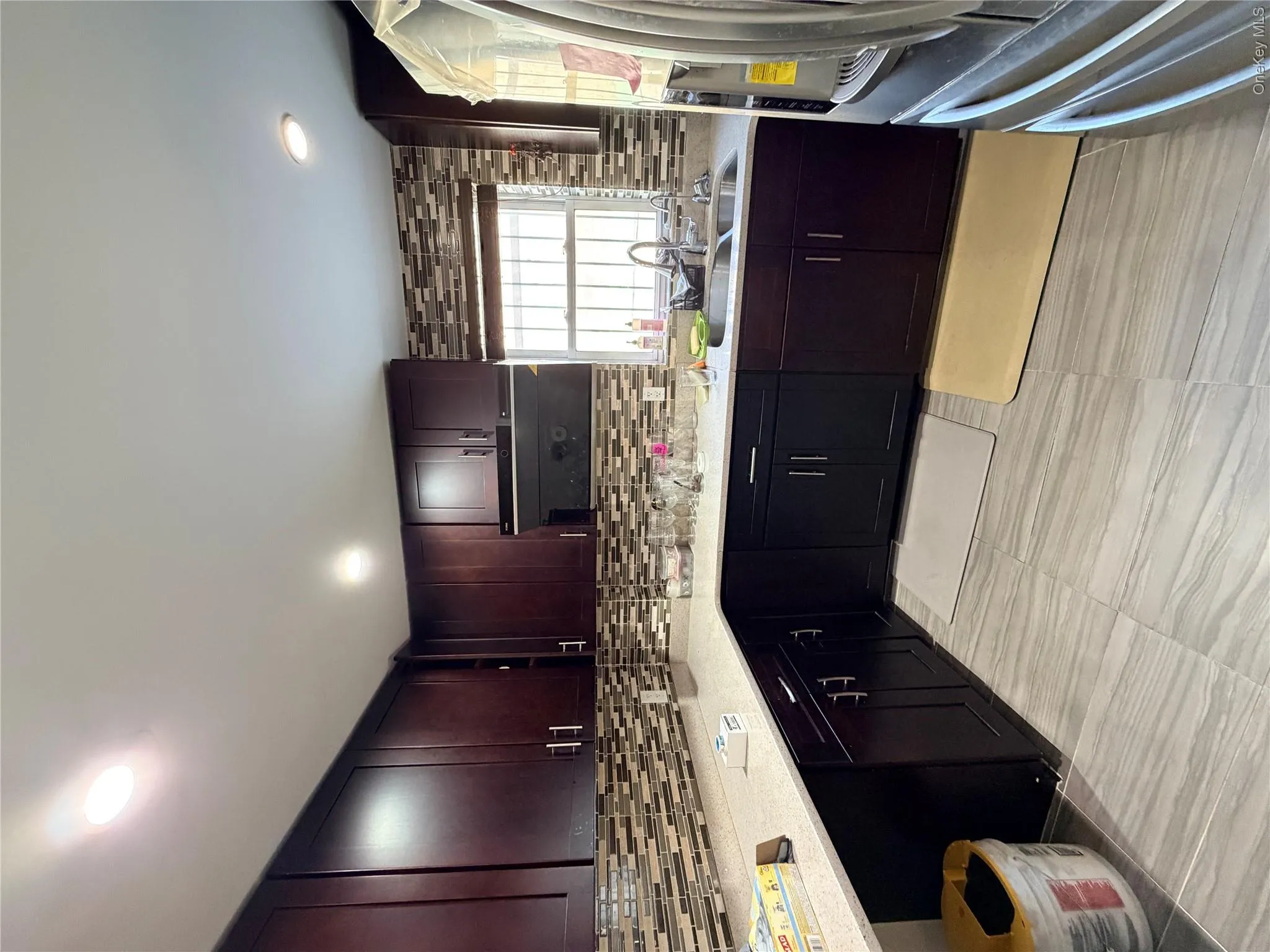 3321 Farrington Street, New York, NY, 3 Bedrooms Bedrooms, 5 Rooms Rooms,1 BathroomBathrooms,Residential Lease,For Rent,Farrington,0,1030125 3321 Farrington Street, New York, NY, 3 Bedrooms Bedrooms, 5 Rooms Rooms,1 BathroomBathrooms,Residential Lease,For Rent,Farrington,0,1030125