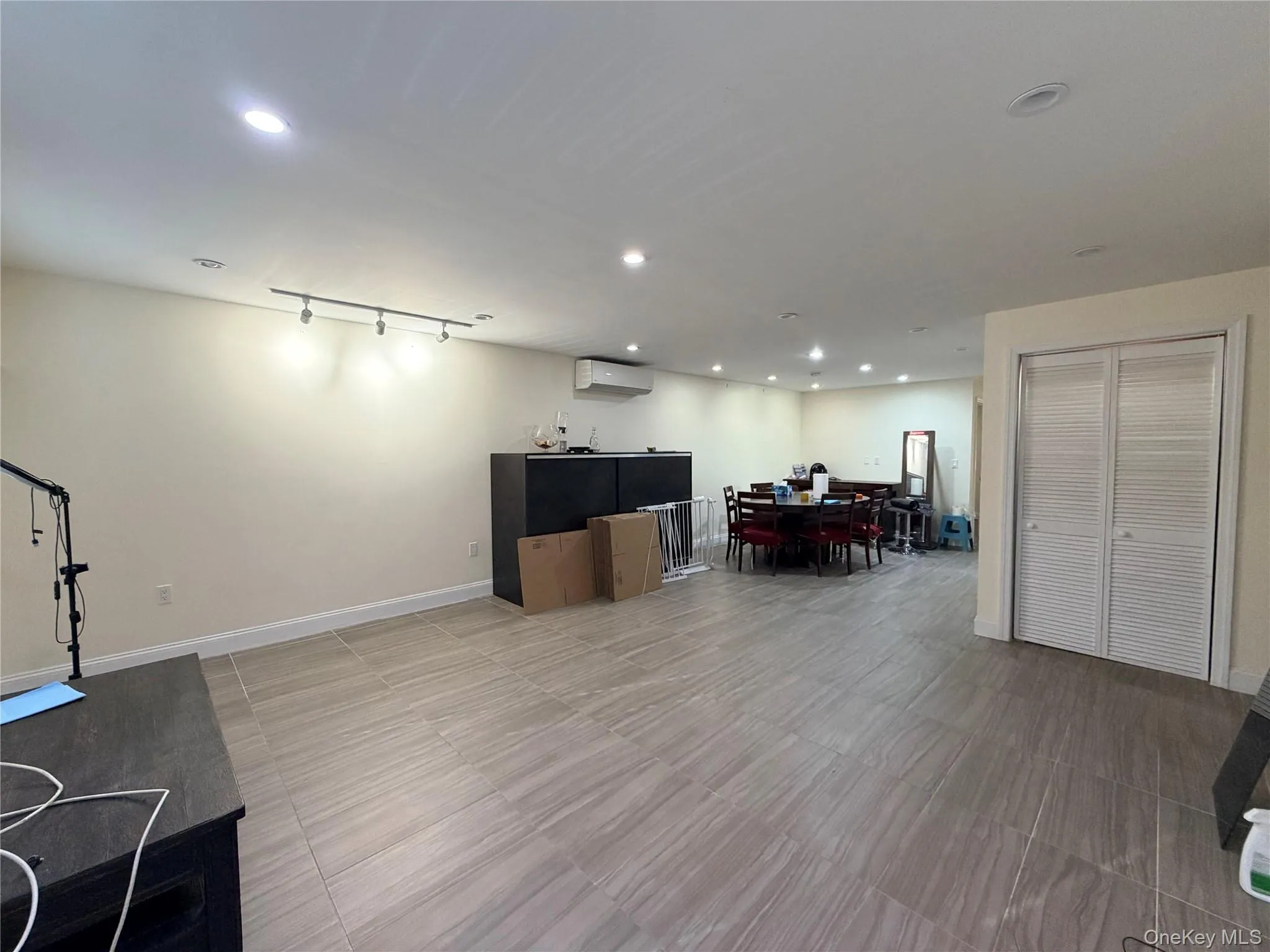 3321 Farrington Street, New York, NY, 3 Bedrooms Bedrooms, 5 Rooms Rooms,1 BathroomBathrooms,Residential Lease,For Rent,Farrington,0,1030125 3321 Farrington Street, New York, NY, 3 Bedrooms Bedrooms, 5 Rooms Rooms,1 BathroomBathrooms,Residential Lease,For Rent,Farrington,0,1030125