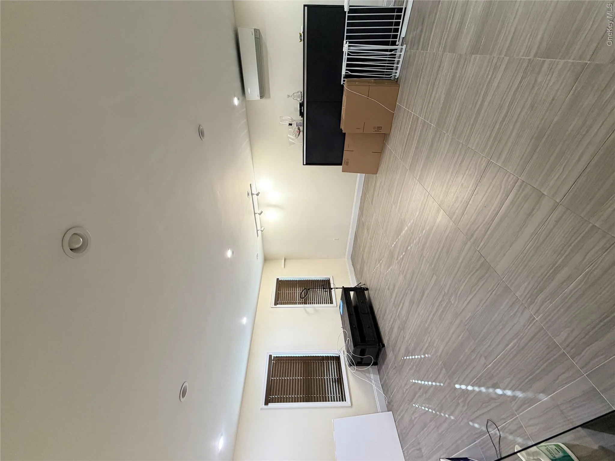 3321 Farrington Street, New York, NY, 3 Bedrooms Bedrooms, 5 Rooms Rooms,1 BathroomBathrooms,Residential Lease,For Rent,Farrington,0,1030125 3321 Farrington Street, New York, NY, 3 Bedrooms Bedrooms, 5 Rooms Rooms,1 BathroomBathrooms,Residential Lease,For Rent,Farrington,0,1030125