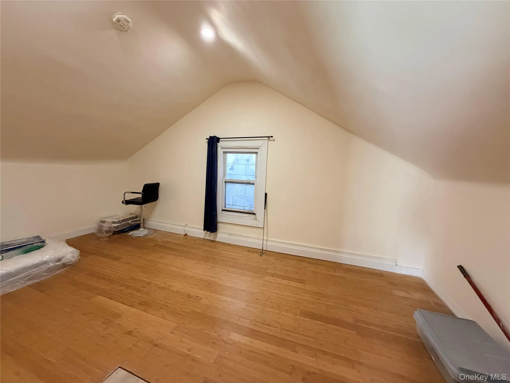 3321 Farrington Street, New York, NY, 3 Bedrooms Bedrooms, 5 Rooms Rooms,1 BathroomBathrooms,Residential Lease,For Rent,Farrington,0,1030125 3321 Farrington Street, New York, NY, 3 Bedrooms Bedrooms, 5 Rooms Rooms,1 BathroomBathrooms,Residential Lease,For Rent,Farrington,0,1030125