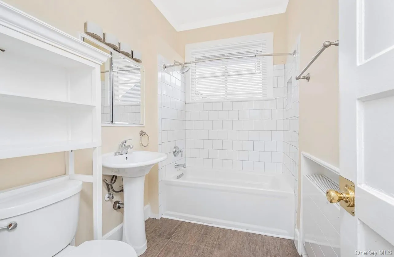 409 261st Street, New York, NY, 4 Bedrooms Bedrooms, 7 Rooms Rooms,1 BathroomBathrooms,Residential Lease,For Rent,261st,0,1030127 409 261st Street, New York, NY, 4 Bedrooms Bedrooms, 7 Rooms Rooms,1 BathroomBathrooms,Residential Lease,For Rent,261st,0,1030127