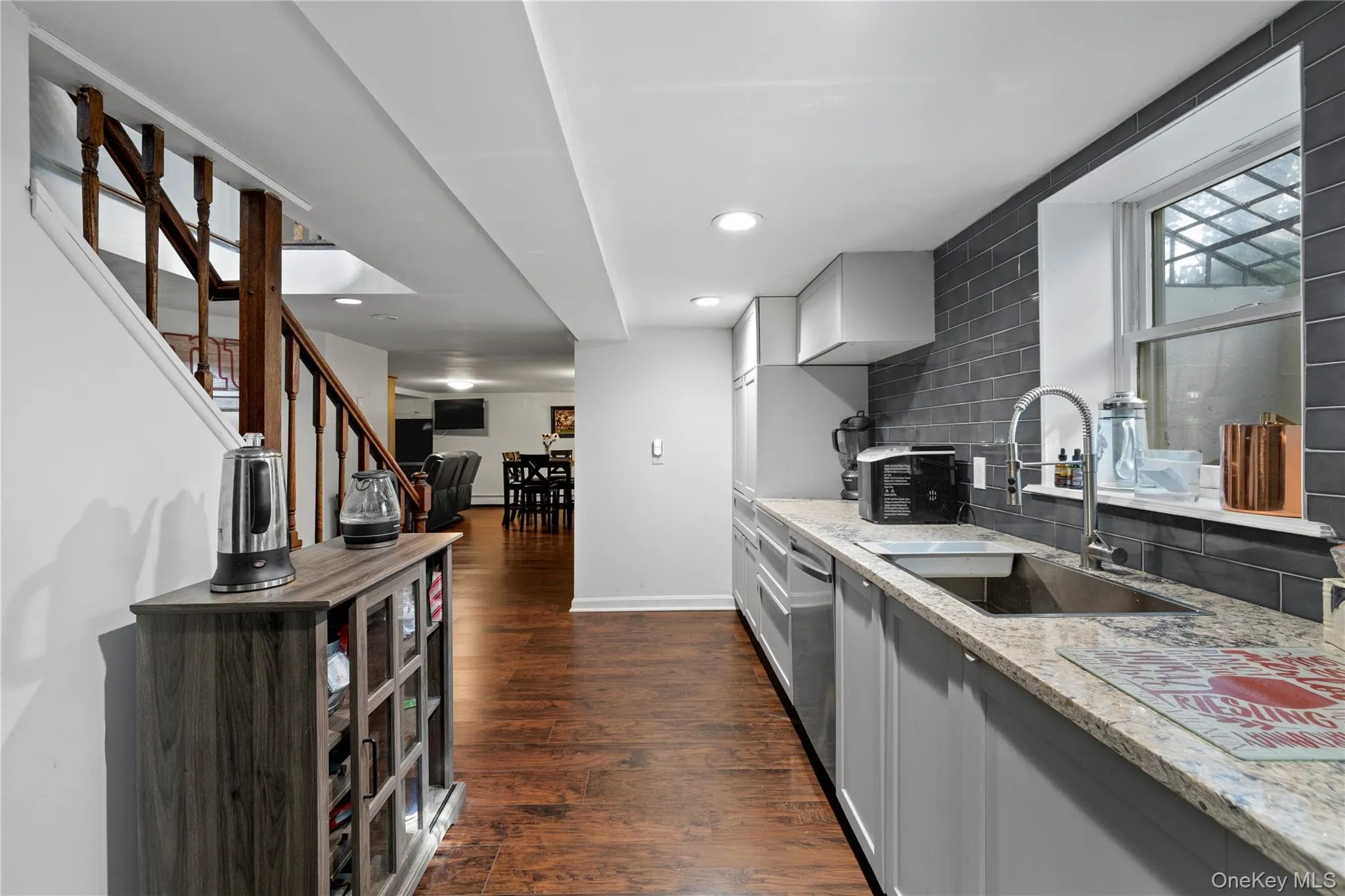 206 Cliff Road, Riverhead, NY, 4 Bedrooms Bedrooms, 9 Rooms Rooms,2 BathroomsBathrooms,Residential,For Rent,Cliff,0,1030137 206 Cliff Road, Riverhead, NY, 4 Bedrooms Bedrooms, 9 Rooms Rooms,2 BathroomsBathrooms,Residential,For Rent,Cliff,0,1030137