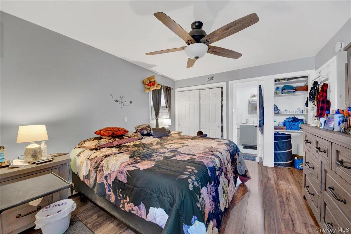 42 Keats Drive, New Windsor, NY, 3 Bedrooms Bedrooms, 8 Rooms Rooms,1 BathroomBathrooms,Residential,For Rent,Keats,0,1030142 42 Keats Drive, New Windsor, NY, 3 Bedrooms Bedrooms, 8 Rooms Rooms,1 BathroomBathrooms,Residential,For Rent,Keats,0,1030142