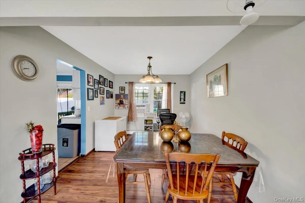 42 Keats Drive, New Windsor, NY, 3 Bedrooms Bedrooms, 8 Rooms Rooms,1 BathroomBathrooms,Residential,For Rent,Keats,0,1030142 42 Keats Drive, New Windsor, NY, 3 Bedrooms Bedrooms, 8 Rooms Rooms,1 BathroomBathrooms,Residential,For Rent,Keats,0,1030142