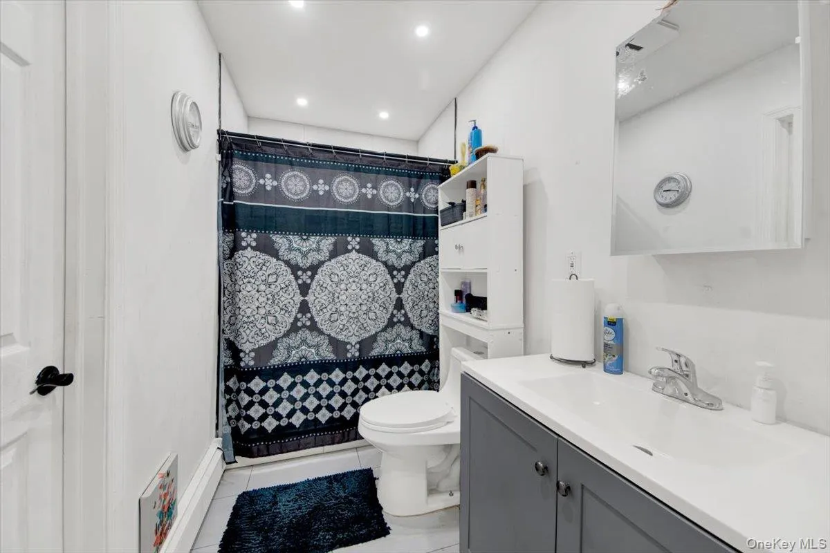 42 Keats Drive, New Windsor, NY, 3 Bedrooms Bedrooms, 8 Rooms Rooms,1 BathroomBathrooms,Residential,For Rent,Keats,0,1030142 42 Keats Drive, New Windsor, NY, 3 Bedrooms Bedrooms, 8 Rooms Rooms,1 BathroomBathrooms,Residential,For Rent,Keats,0,1030142