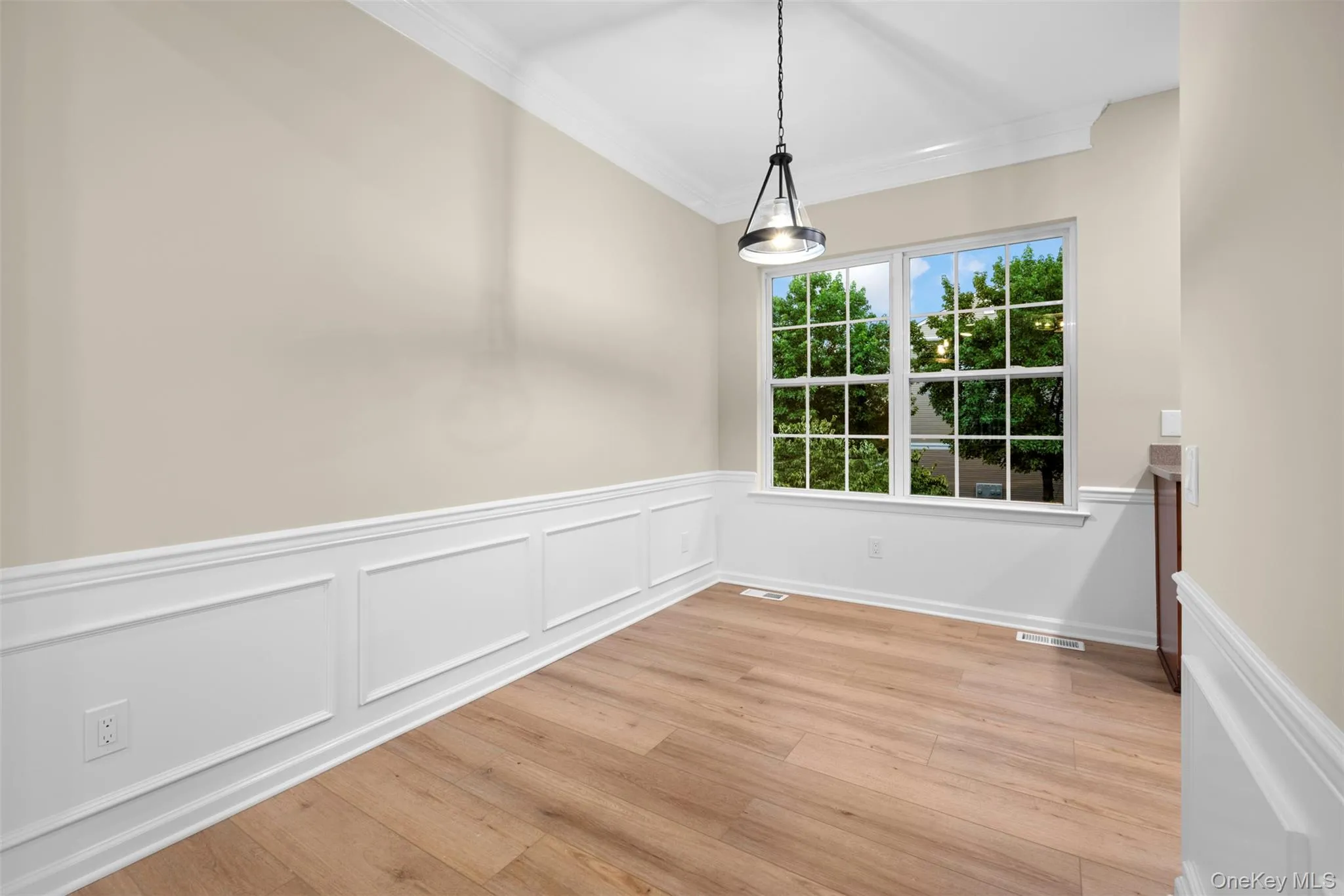 14 Maler Lane, Brookhaven, NY, 2 Bedrooms Bedrooms, 7 Rooms Rooms,2 BathroomsBathrooms,Residential,For Rent,Maler,0,1030147 14 Maler Lane, Brookhaven, NY, 2 Bedrooms Bedrooms, 7 Rooms Rooms,2 BathroomsBathrooms,Residential,For Rent,Maler,0,1030147
