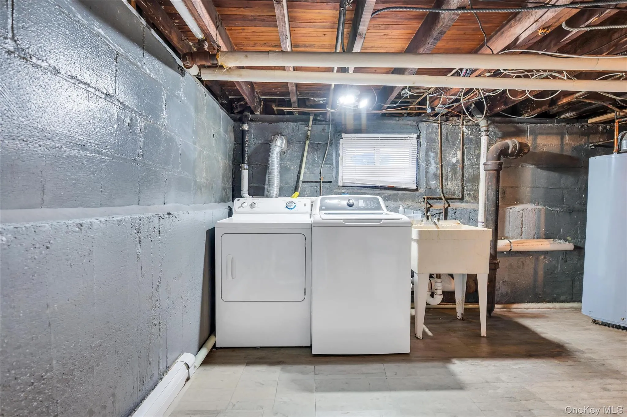 232 Locust Street, Hempstead, NY, 3 Bedrooms Bedrooms, 8 Rooms Rooms,1 BathroomBathrooms,Residential,For Rent,Locust,0,1030153 232 Locust Street, Hempstead, NY, 3 Bedrooms Bedrooms, 8 Rooms Rooms,1 BathroomBathrooms,Residential,For Rent,Locust,0,1030153