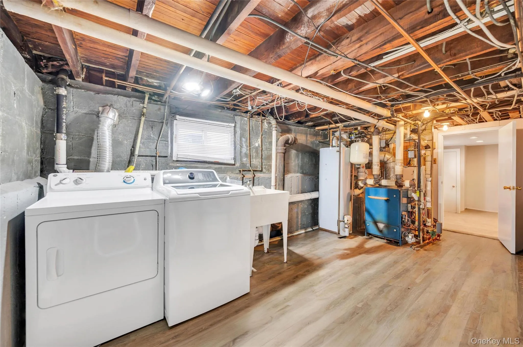 232 Locust Street, Hempstead, NY, 3 Bedrooms Bedrooms, 8 Rooms Rooms,1 BathroomBathrooms,Residential,For Rent,Locust,0,1030153 232 Locust Street, Hempstead, NY, 3 Bedrooms Bedrooms, 8 Rooms Rooms,1 BathroomBathrooms,Residential,For Rent,Locust,0,1030153