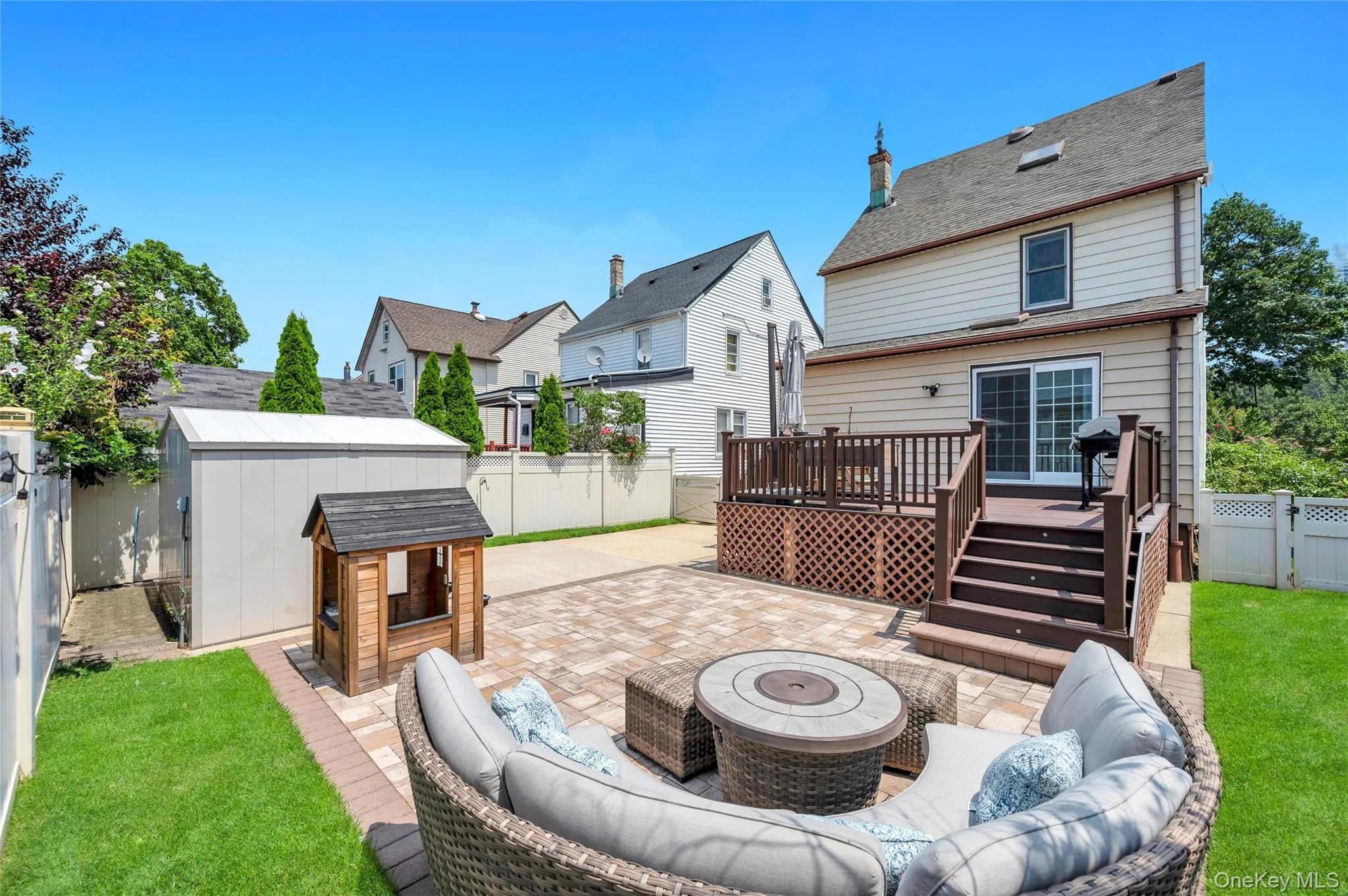 232 Locust Street, Hempstead, NY, 3 Bedrooms Bedrooms, 8 Rooms Rooms,1 BathroomBathrooms,Residential,For Rent,Locust,0,1030153 232 Locust Street, Hempstead, NY, 3 Bedrooms Bedrooms, 8 Rooms Rooms,1 BathroomBathrooms,Residential,For Rent,Locust,0,1030153