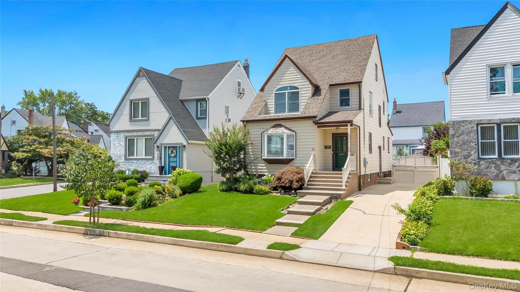 232 Locust Street, Hempstead, NY, 3 Bedrooms Bedrooms, 8 Rooms Rooms,1 BathroomBathrooms,Residential,For Rent,Locust,0,1030153 232 Locust Street, Hempstead, NY, 3 Bedrooms Bedrooms, 8 Rooms Rooms,1 BathroomBathrooms,Residential,For Rent,Locust,0,1030153