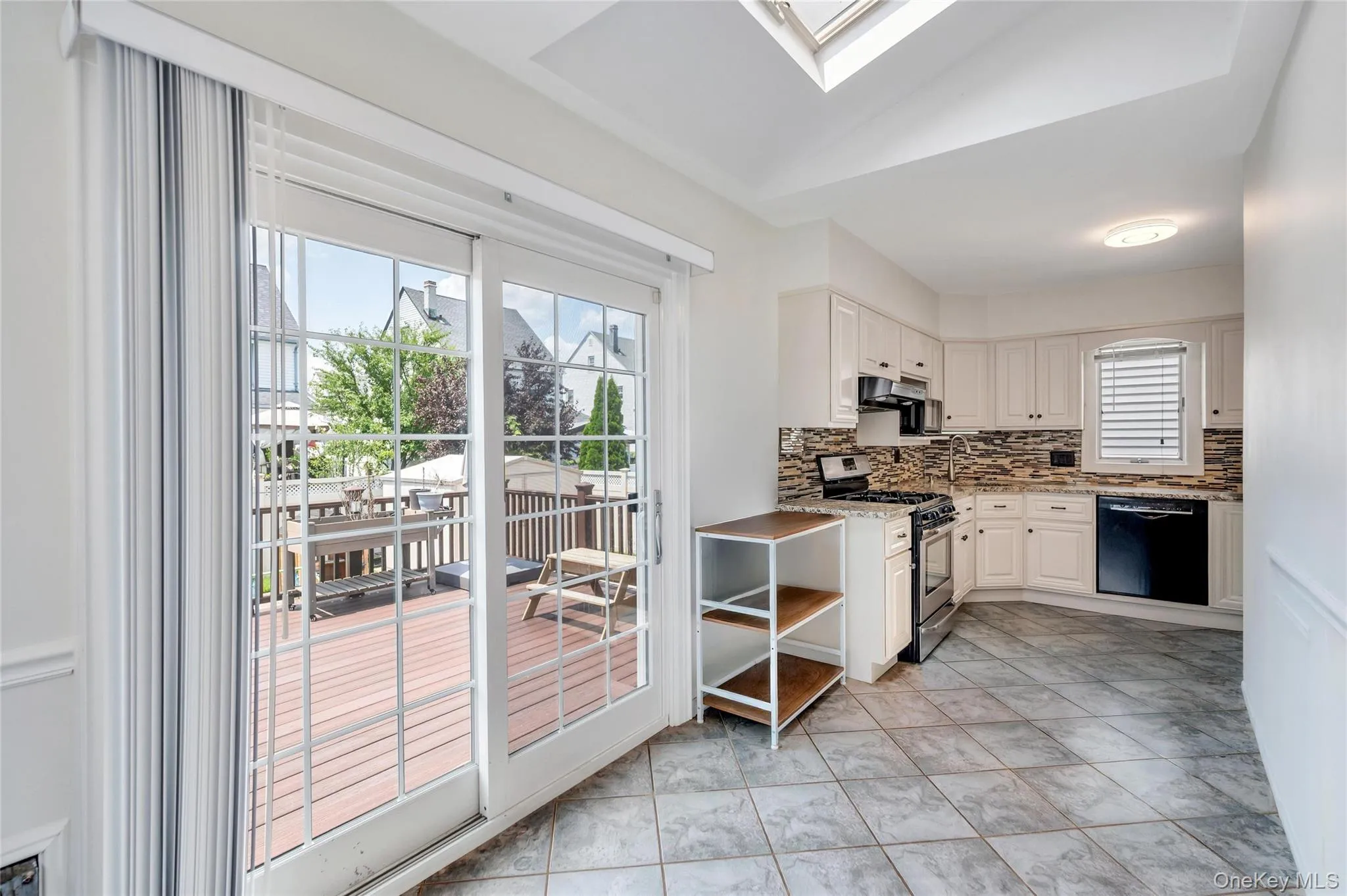 232 Locust Street, Hempstead, NY, 3 Bedrooms Bedrooms, 8 Rooms Rooms,1 BathroomBathrooms,Residential,For Rent,Locust,0,1030153 232 Locust Street, Hempstead, NY, 3 Bedrooms Bedrooms, 8 Rooms Rooms,1 BathroomBathrooms,Residential,For Rent,Locust,0,1030153