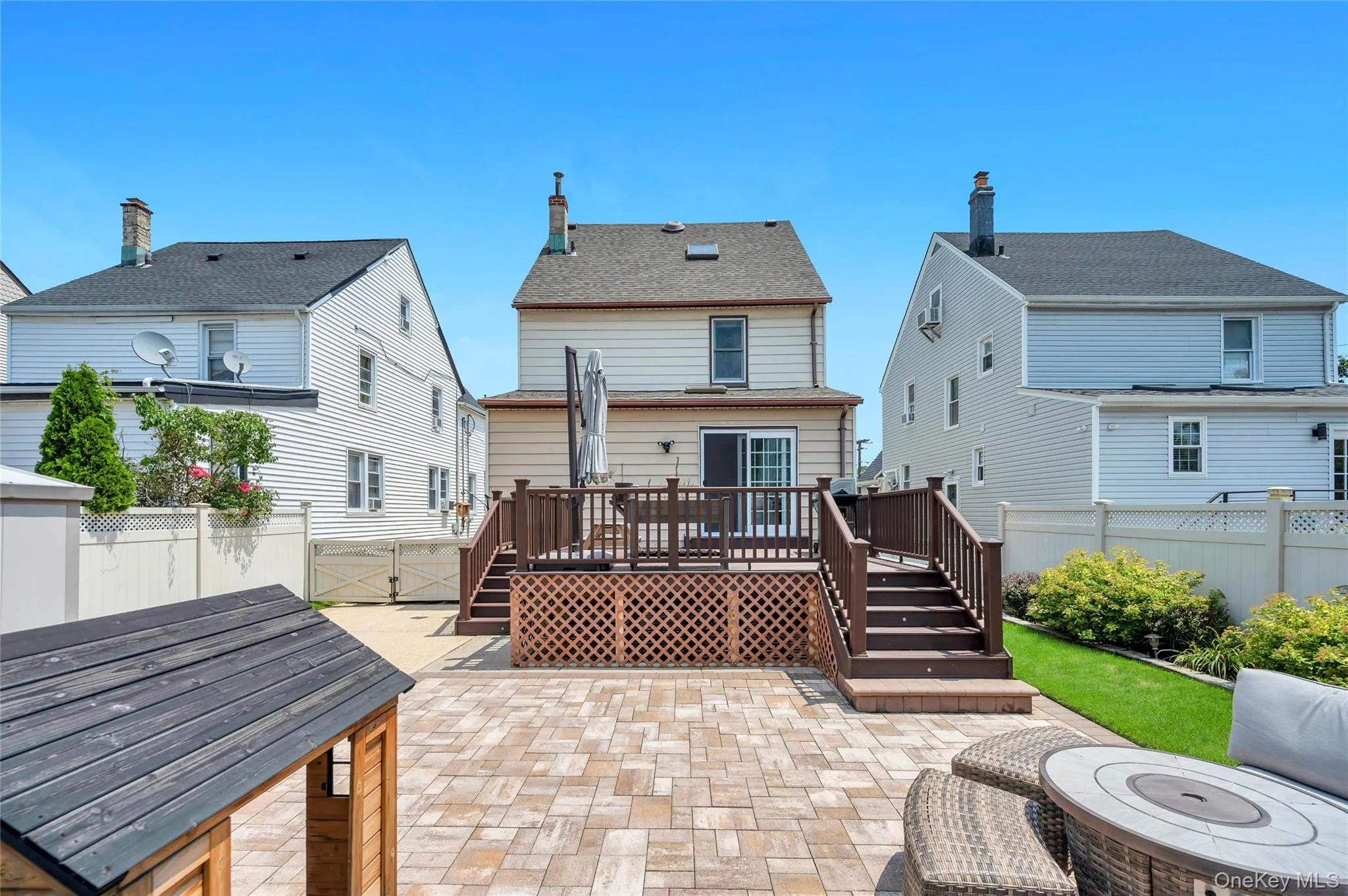 232 Locust Street, Hempstead, NY, 3 Bedrooms Bedrooms, 8 Rooms Rooms,1 BathroomBathrooms,Residential,For Rent,Locust,0,1030153 232 Locust Street, Hempstead, NY, 3 Bedrooms Bedrooms, 8 Rooms Rooms,1 BathroomBathrooms,Residential,For Rent,Locust,0,1030153
