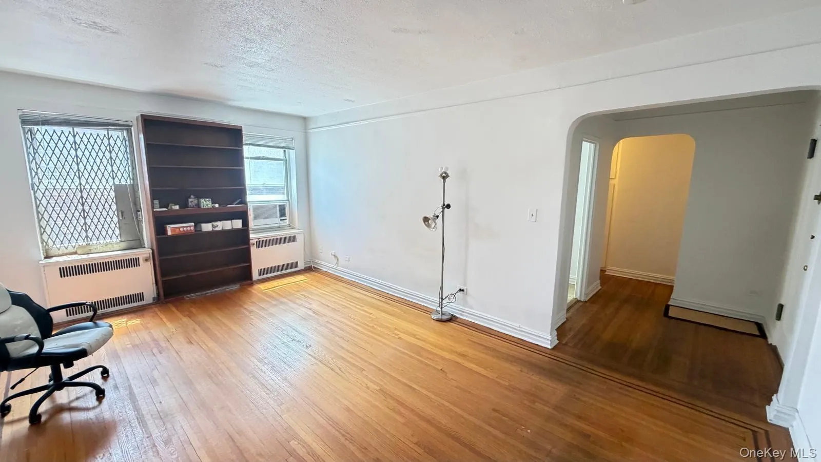 61-41 Saunders Street, New York, NY, 3 Rooms Rooms,1 BathroomBathrooms,Residential,For Rent,Saunders,0,1030156 61-41 Saunders Street, New York, NY, 3 Rooms Rooms,1 BathroomBathrooms,Residential,For Rent,Saunders,0,1030156