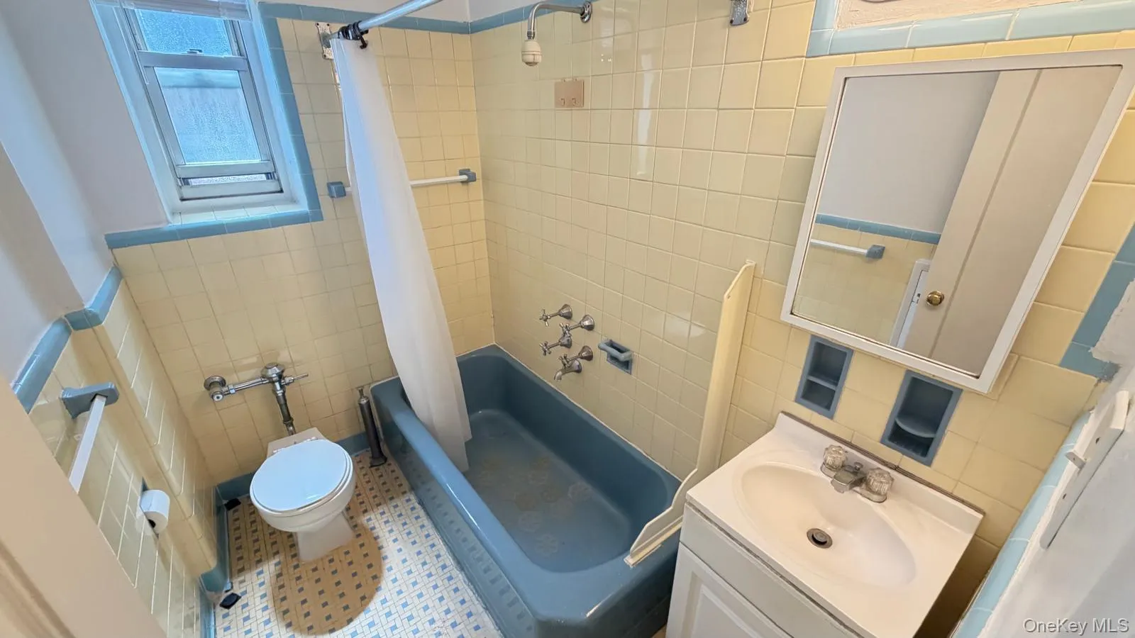 61-41 Saunders Street, New York, NY, 3 Rooms Rooms,1 BathroomBathrooms,Residential,For Rent,Saunders,0,1030156 61-41 Saunders Street, New York, NY, 3 Rooms Rooms,1 BathroomBathrooms,Residential,For Rent,Saunders,0,1030156