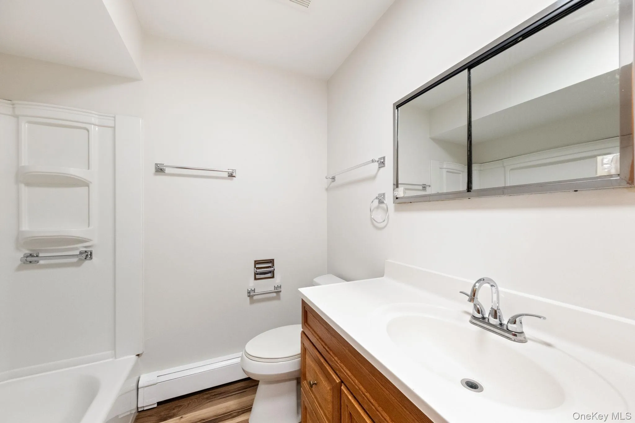 23 Oakland Avenue, Montgomery, NY, 3 Bedrooms Bedrooms, 7 Rooms Rooms,1 BathroomBathrooms,Residential,For Rent,Oakland,0,1030170 23 Oakland Avenue, Montgomery, NY, 3 Bedrooms Bedrooms, 7 Rooms Rooms,1 BathroomBathrooms,Residential,For Rent,Oakland,0,1030170