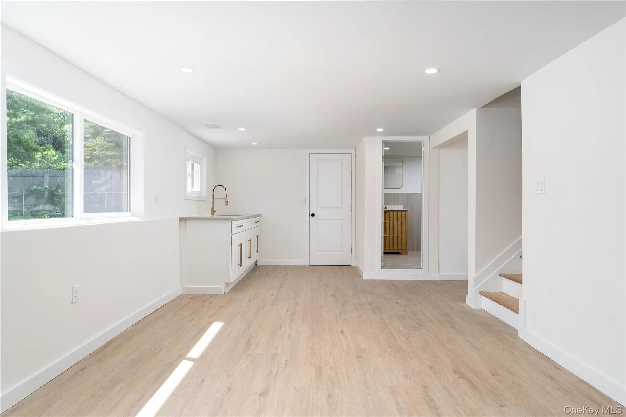 933 Thompson Drive, Islip, NY, 3 Bedrooms Bedrooms, 9 Rooms Rooms,3 BathroomsBathrooms,Residential,For Rent,Thompson,0,1030178 933 Thompson Drive, Islip, NY, 3 Bedrooms Bedrooms, 9 Rooms Rooms,3 BathroomsBathrooms,Residential,For Rent,Thompson,0,1030178