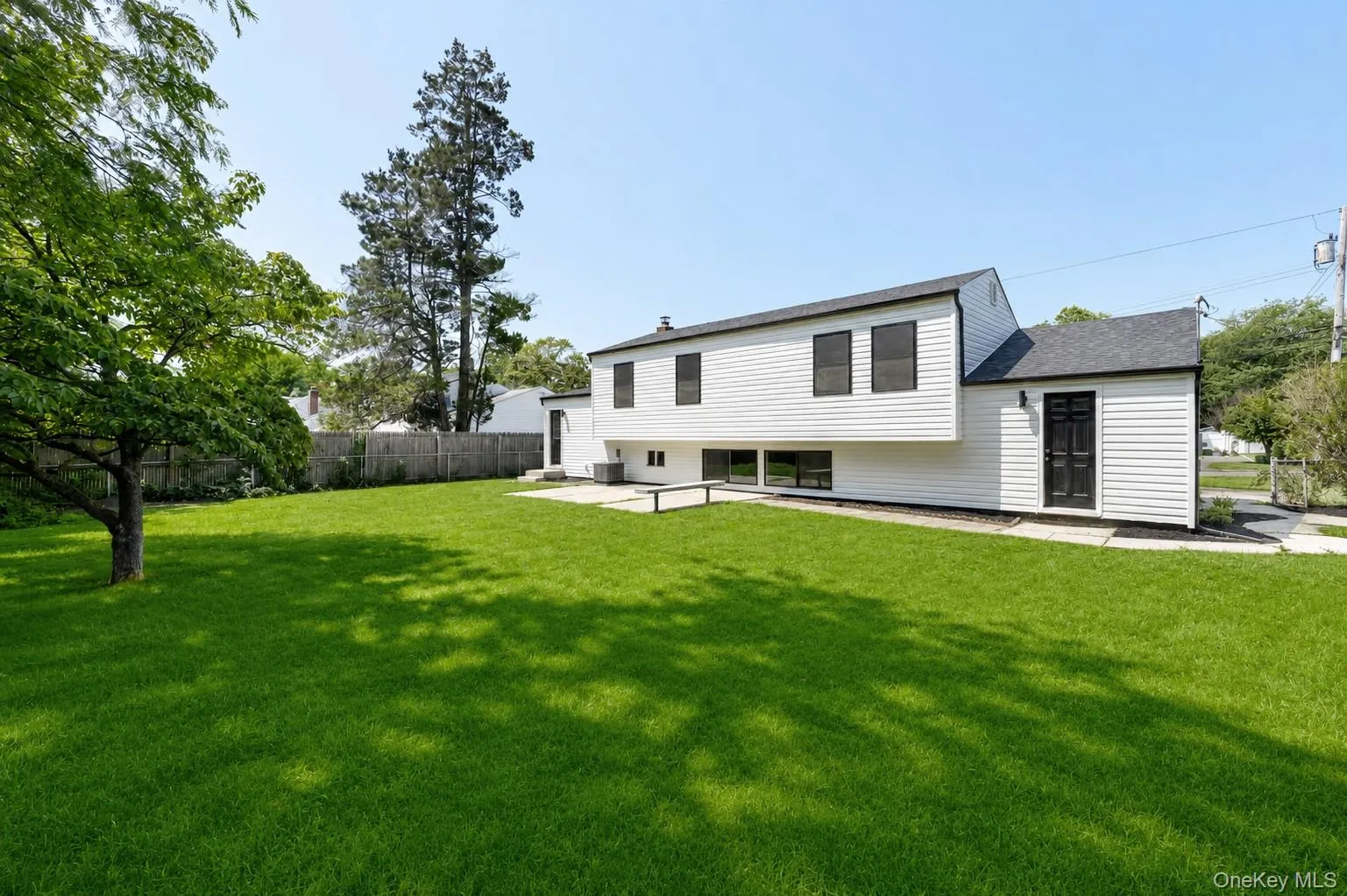 933 Thompson Drive, Islip, NY, 3 Bedrooms Bedrooms, 9 Rooms Rooms,3 BathroomsBathrooms,Residential,For Rent,Thompson,0,1030178 933 Thompson Drive, Islip, NY, 3 Bedrooms Bedrooms, 9 Rooms Rooms,3 BathroomsBathrooms,Residential,For Rent,Thompson,0,1030178