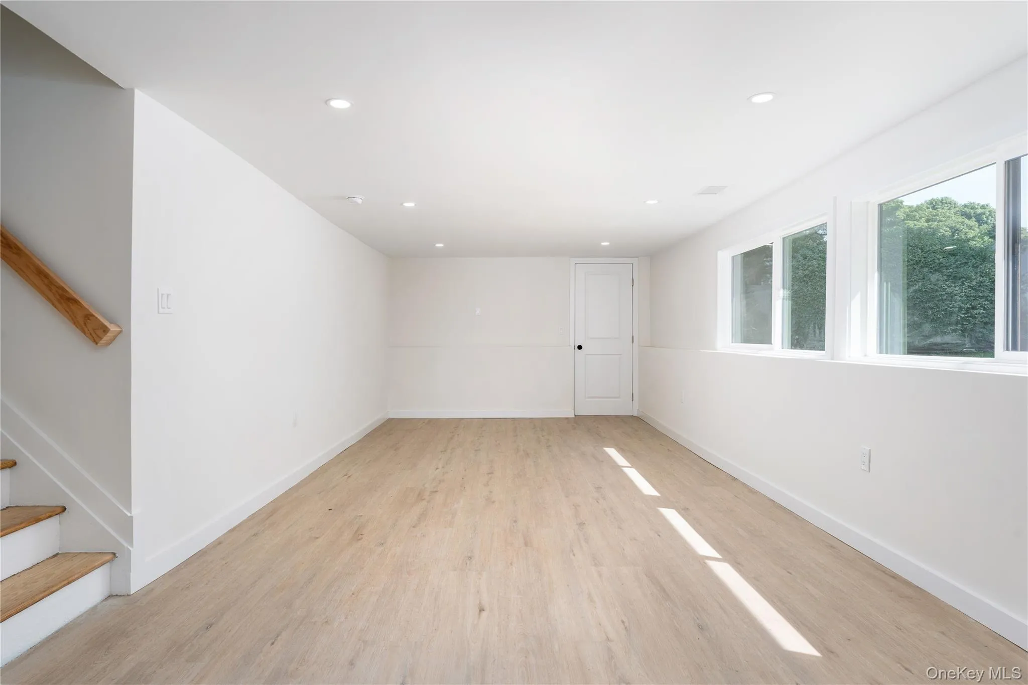 933 Thompson Drive, Islip, NY, 3 Bedrooms Bedrooms, 9 Rooms Rooms,3 BathroomsBathrooms,Residential,For Rent,Thompson,0,1030178 933 Thompson Drive, Islip, NY, 3 Bedrooms Bedrooms, 9 Rooms Rooms,3 BathroomsBathrooms,Residential,For Rent,Thompson,0,1030178