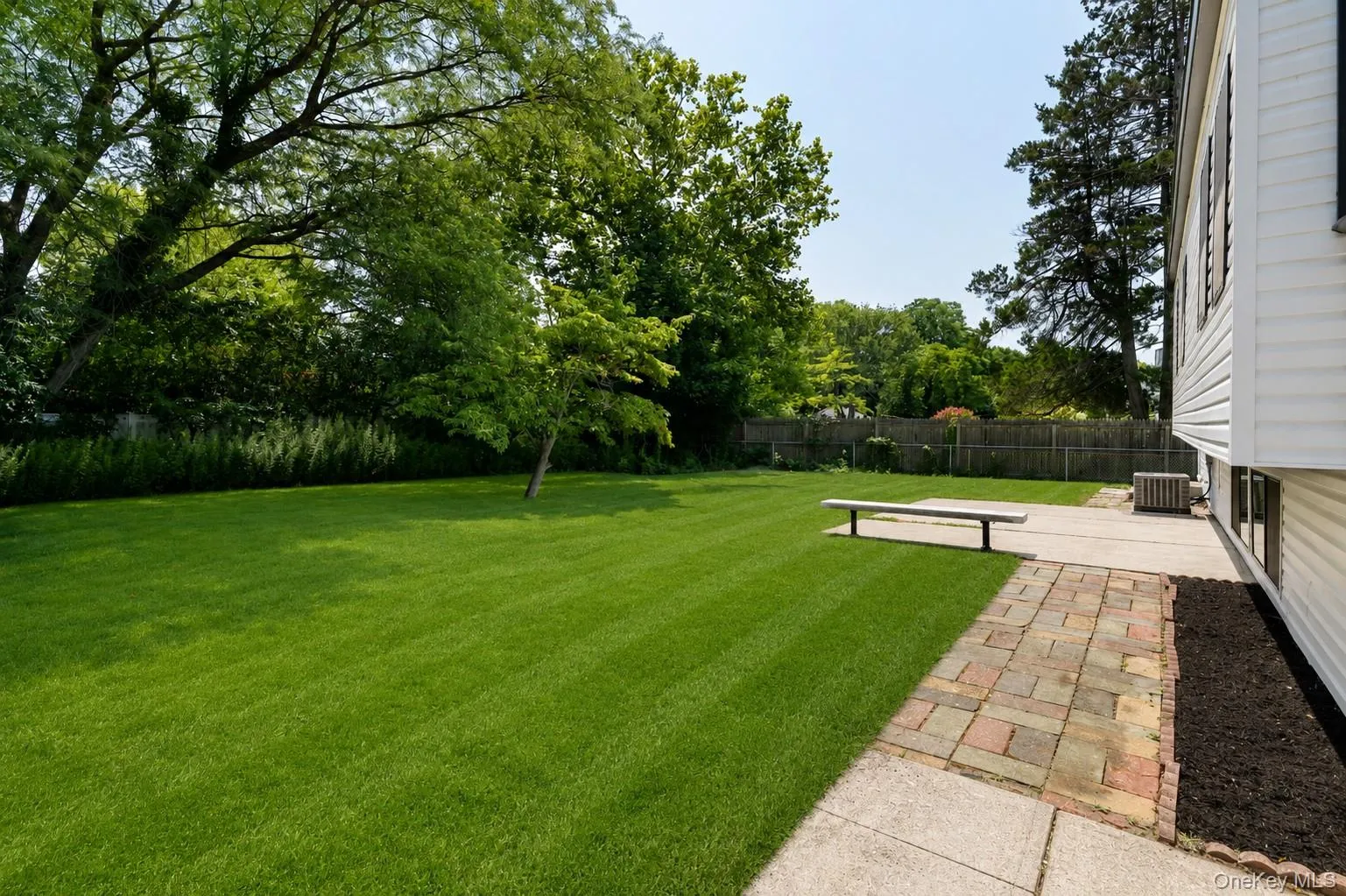 933 Thompson Drive, Islip, NY, 3 Bedrooms Bedrooms, 9 Rooms Rooms,3 BathroomsBathrooms,Residential,For Rent,Thompson,0,1030178 933 Thompson Drive, Islip, NY, 3 Bedrooms Bedrooms, 9 Rooms Rooms,3 BathroomsBathrooms,Residential,For Rent,Thompson,0,1030178