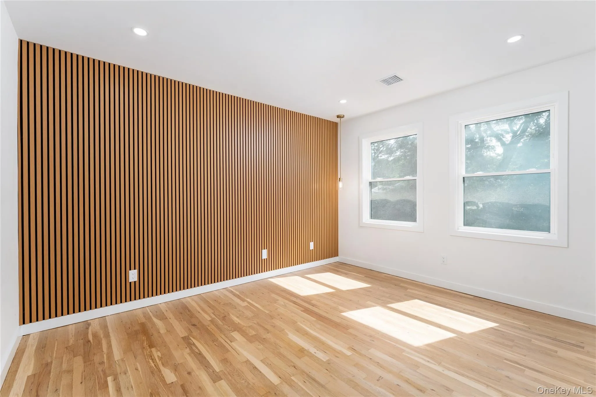 933 Thompson Drive, Islip, NY, 3 Bedrooms Bedrooms, 9 Rooms Rooms,3 BathroomsBathrooms,Residential,For Rent,Thompson,0,1030178 933 Thompson Drive, Islip, NY, 3 Bedrooms Bedrooms, 9 Rooms Rooms,3 BathroomsBathrooms,Residential,For Rent,Thompson,0,1030178