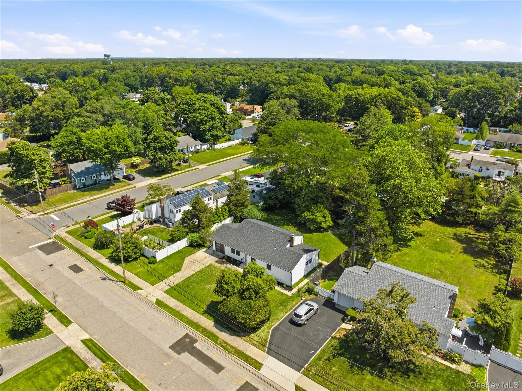 933 Thompson Drive, Islip, NY, 3 Bedrooms Bedrooms, 9 Rooms Rooms,3 BathroomsBathrooms,Residential,For Rent,Thompson,0,1030178 933 Thompson Drive, Islip, NY, 3 Bedrooms Bedrooms, 9 Rooms Rooms,3 BathroomsBathrooms,Residential,For Rent,Thompson,0,1030178