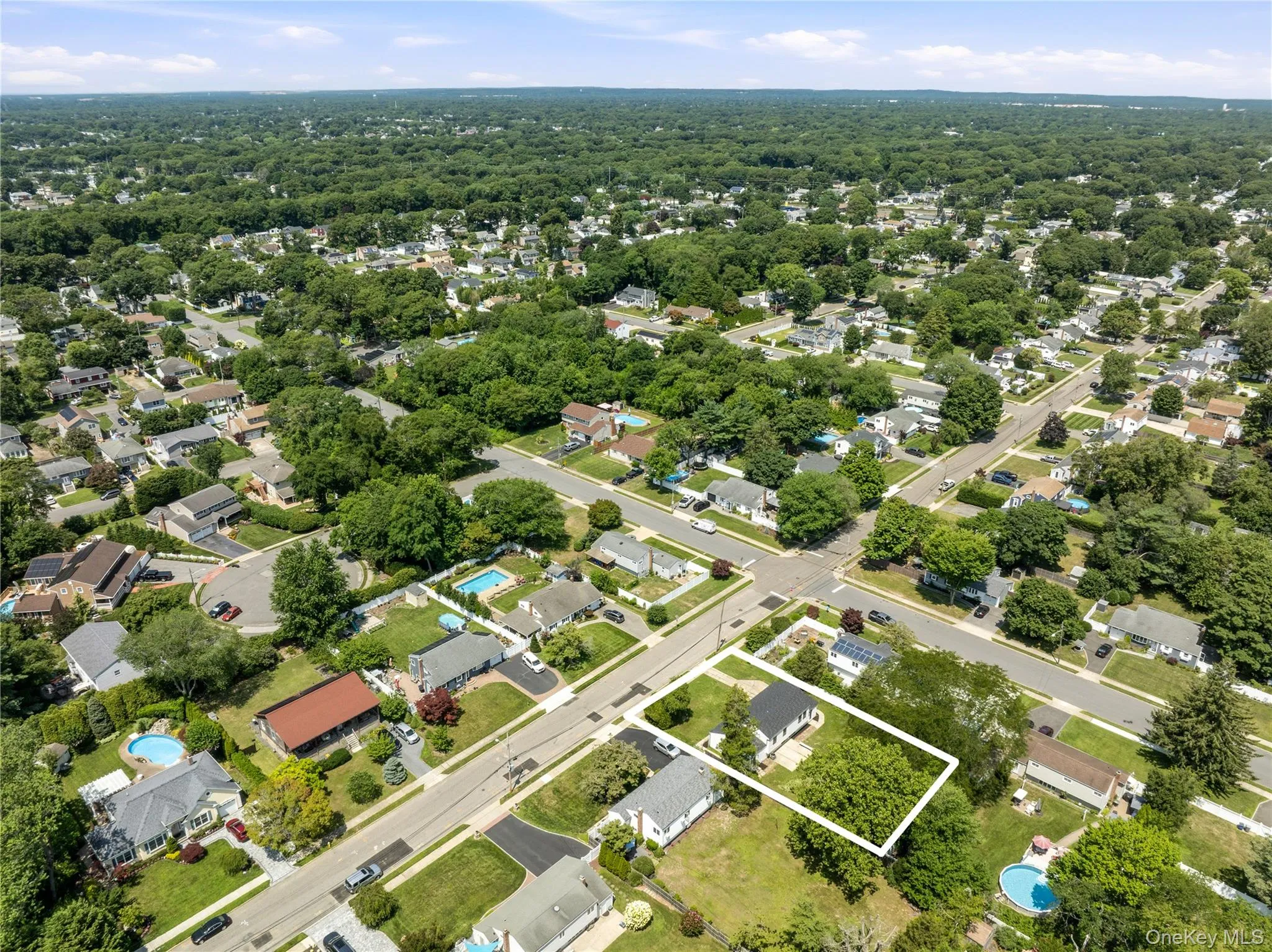 933 Thompson Drive, Islip, NY, 3 Bedrooms Bedrooms, 9 Rooms Rooms,3 BathroomsBathrooms,Residential,For Rent,Thompson,0,1030178 933 Thompson Drive, Islip, NY, 3 Bedrooms Bedrooms, 9 Rooms Rooms,3 BathroomsBathrooms,Residential,For Rent,Thompson,0,1030178