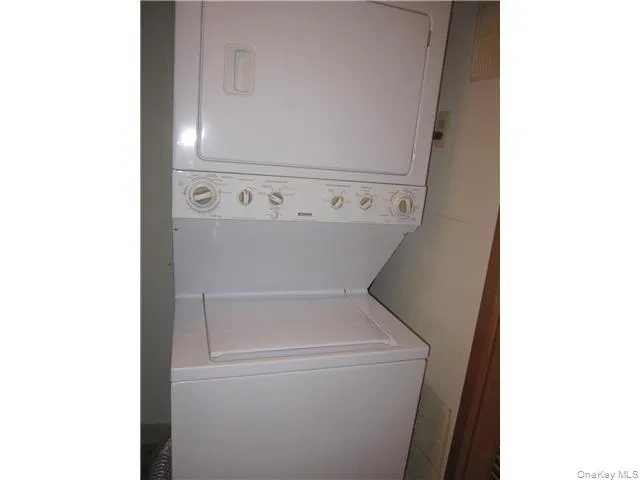 There's a stackable washer/gas dryer in a closet within the unit There's a stackable washer/gas dryer in a closet within the unit