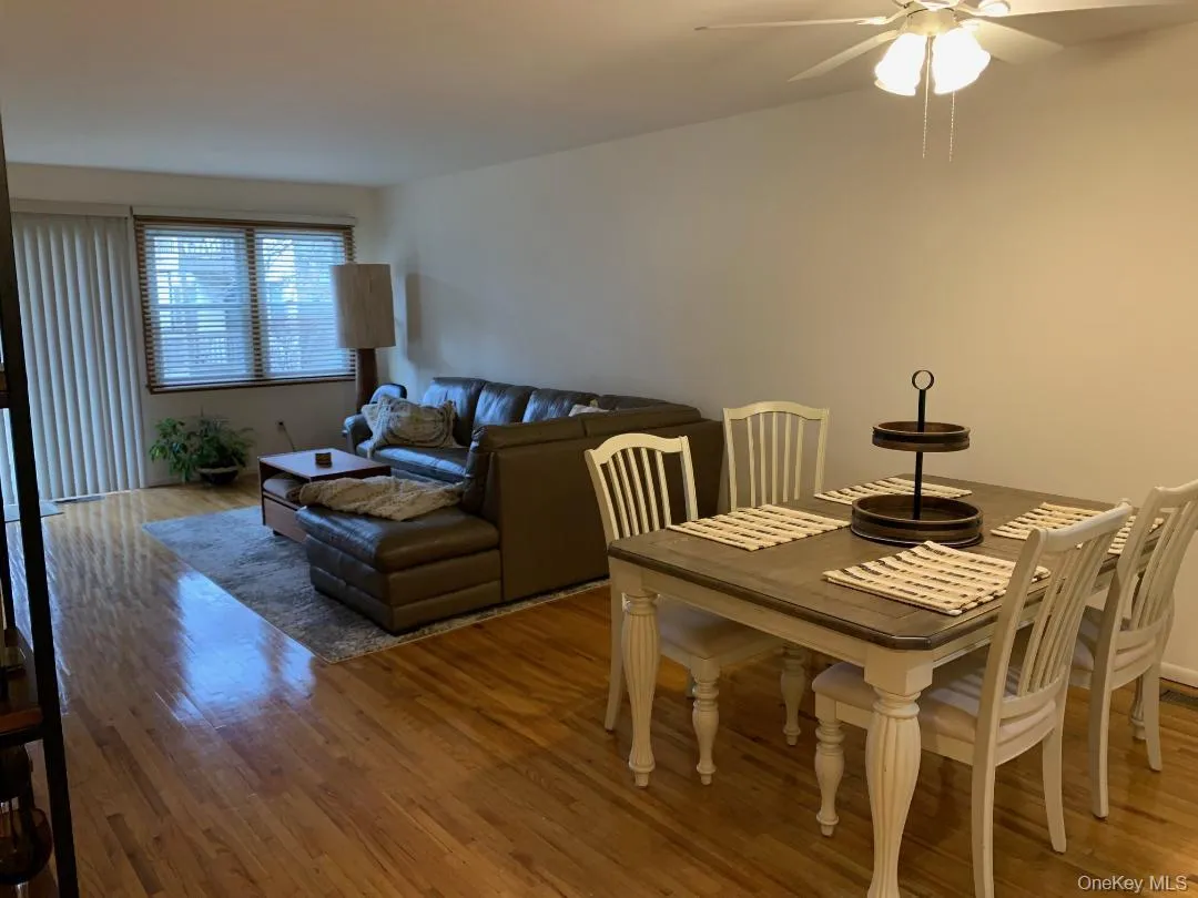 135 West Nyack Road, Clarkstown, NY, 1 Bedroom Bedrooms, 4 Rooms Rooms,1 BathroomBathrooms,Residential Lease,For Rent,West Nyack,0,1030182 135 West Nyack Road, Clarkstown, NY, 1 Bedroom Bedrooms, 4 Rooms Rooms,1 BathroomBathrooms,Residential Lease,For Rent,West Nyack,0,1030182