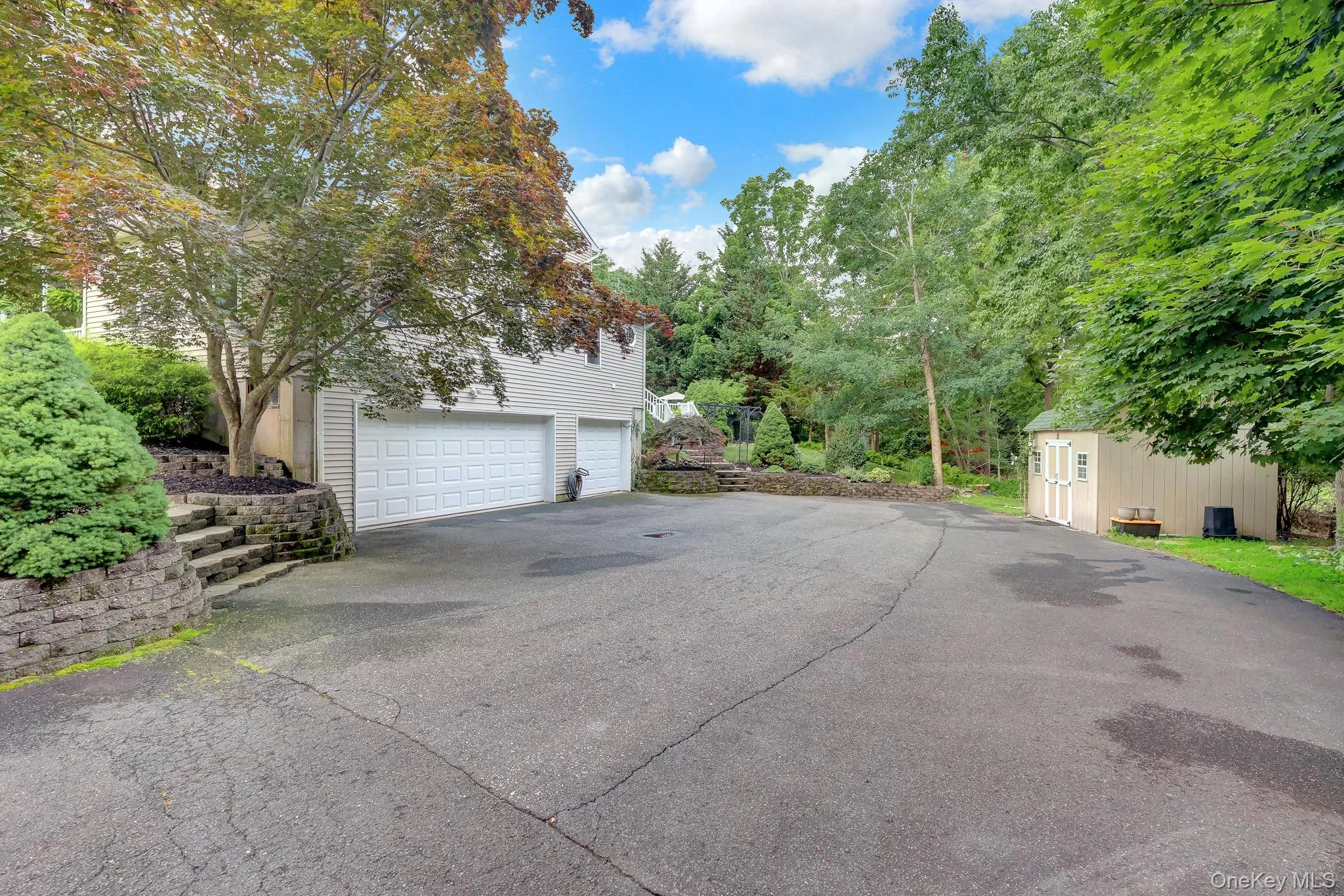 4 Apple Lane, Riverhead, NY, 4 Bedrooms Bedrooms, 10 Rooms Rooms,2 BathroomsBathrooms,Residential,For Rent,Apple,0,1030183 4 Apple Lane, Riverhead, NY, 4 Bedrooms Bedrooms, 10 Rooms Rooms,2 BathroomsBathrooms,Residential,For Rent,Apple,0,1030183