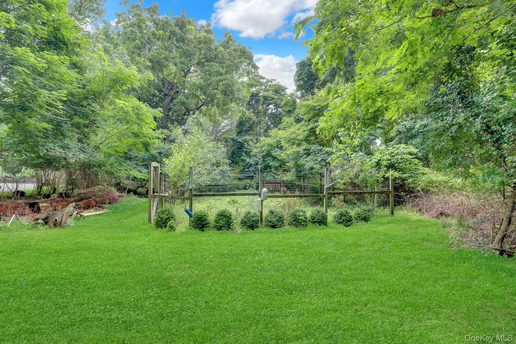 4 Apple Lane, Riverhead, NY, 4 Bedrooms Bedrooms, 10 Rooms Rooms,2 BathroomsBathrooms,Residential,For Rent,Apple,0,1030183 4 Apple Lane, Riverhead, NY, 4 Bedrooms Bedrooms, 10 Rooms Rooms,2 BathroomsBathrooms,Residential,For Rent,Apple,0,1030183