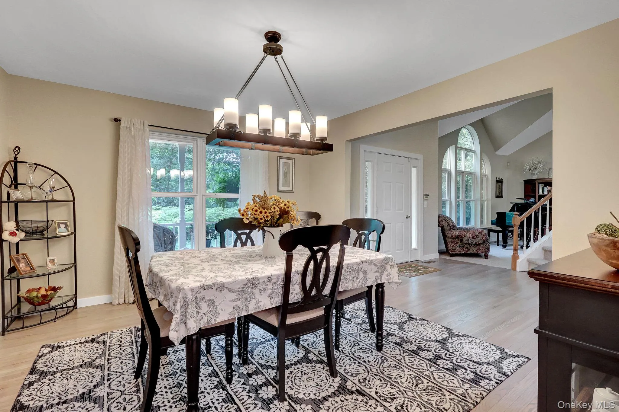 4 Apple Lane, Riverhead, NY, 4 Bedrooms Bedrooms, 10 Rooms Rooms,2 BathroomsBathrooms,Residential,For Rent,Apple,0,1030183 4 Apple Lane, Riverhead, NY, 4 Bedrooms Bedrooms, 10 Rooms Rooms,2 BathroomsBathrooms,Residential,For Rent,Apple,0,1030183