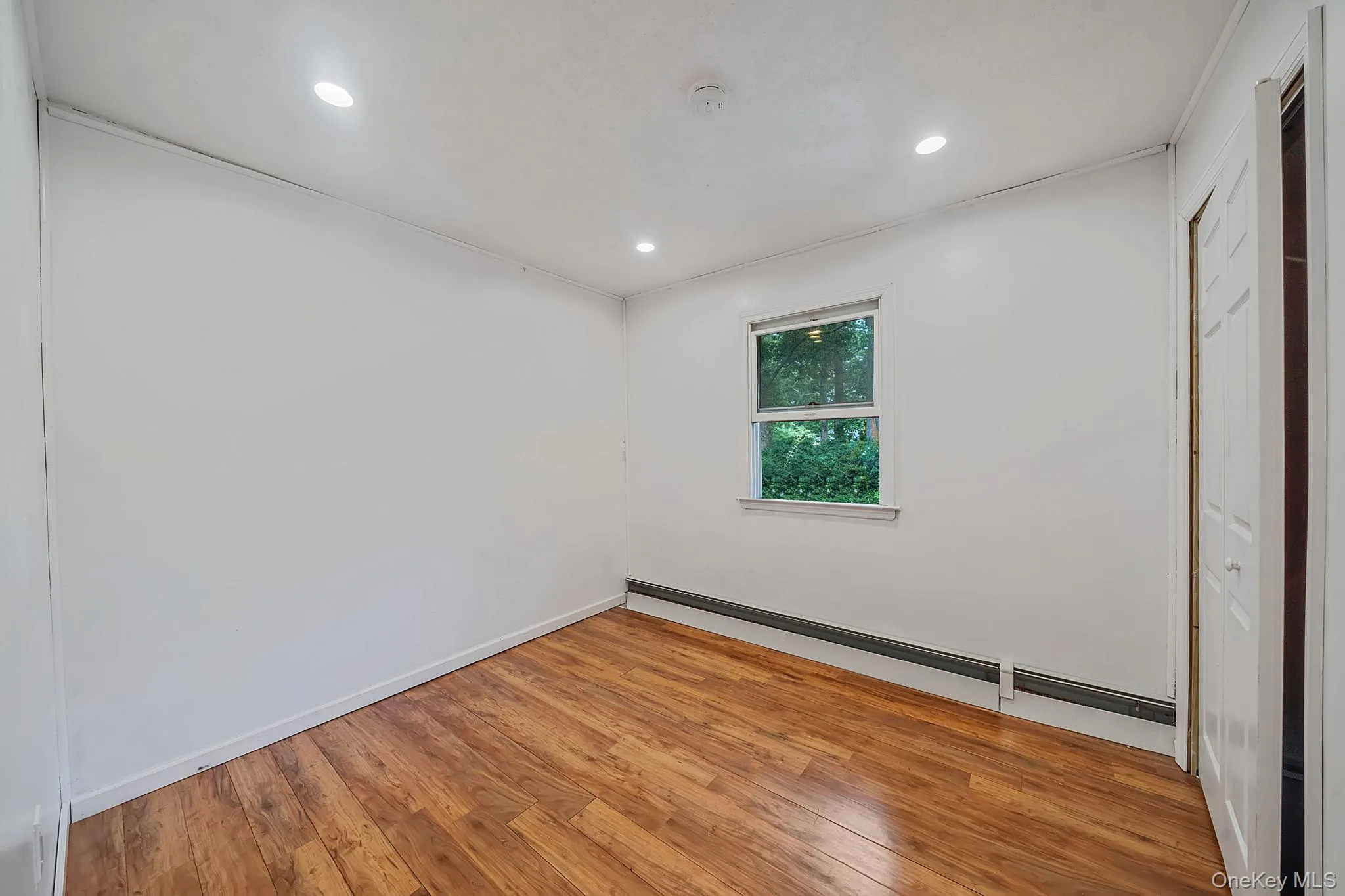 11 Radio Avenue, Brookhaven, NY, 3 Bedrooms Bedrooms, 7 Rooms Rooms,2 BathroomsBathrooms,Residential,For Rent,Radio,0,1030186 11 Radio Avenue, Brookhaven, NY, 3 Bedrooms Bedrooms, 7 Rooms Rooms,2 BathroomsBathrooms,Residential,For Rent,Radio,0,1030186