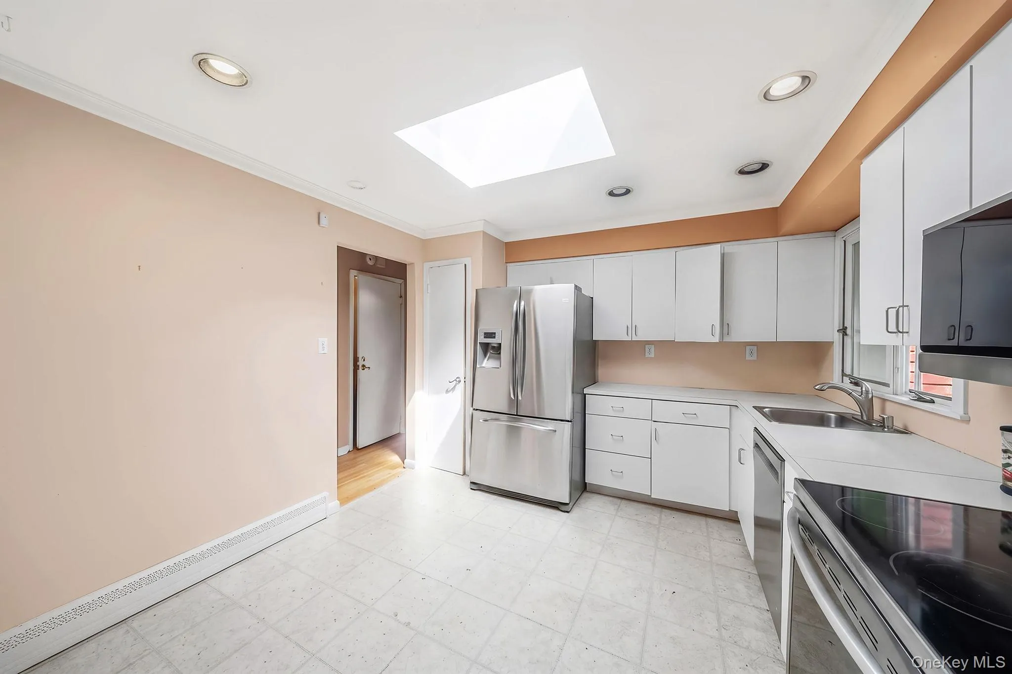 11 Radio Avenue, Brookhaven, NY, 3 Bedrooms Bedrooms, 7 Rooms Rooms,2 BathroomsBathrooms,Residential,For Rent,Radio,0,1030186 11 Radio Avenue, Brookhaven, NY, 3 Bedrooms Bedrooms, 7 Rooms Rooms,2 BathroomsBathrooms,Residential,For Rent,Radio,0,1030186