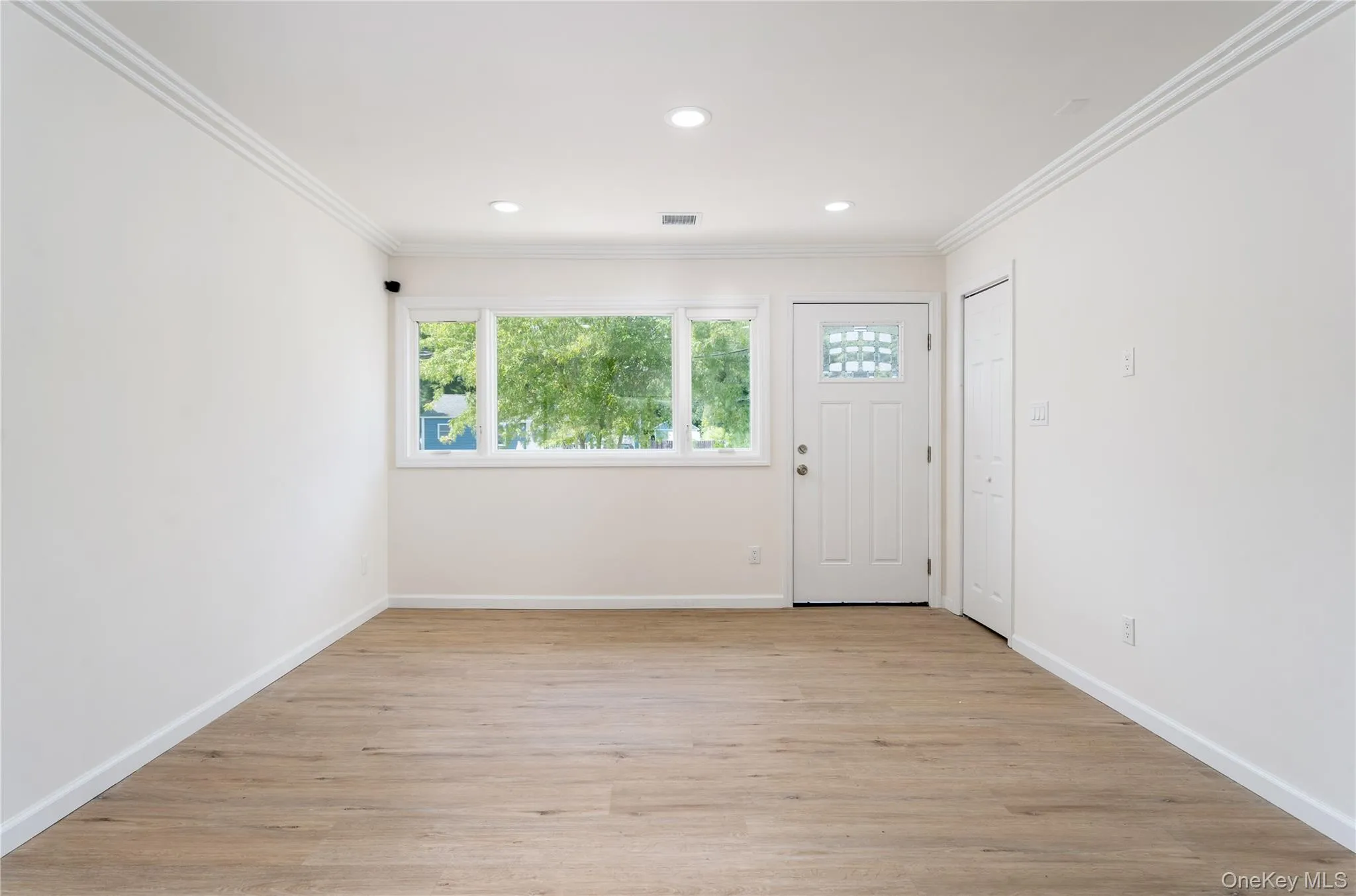 743 Hoffman Avenue, Brookhaven, NY, 3 Bedrooms Bedrooms, 7 Rooms Rooms,1 BathroomBathrooms,Residential,For Rent,Hoffman,0,1030192 743 Hoffman Avenue, Brookhaven, NY, 3 Bedrooms Bedrooms, 7 Rooms Rooms,1 BathroomBathrooms,Residential,For Rent,Hoffman,0,1030192