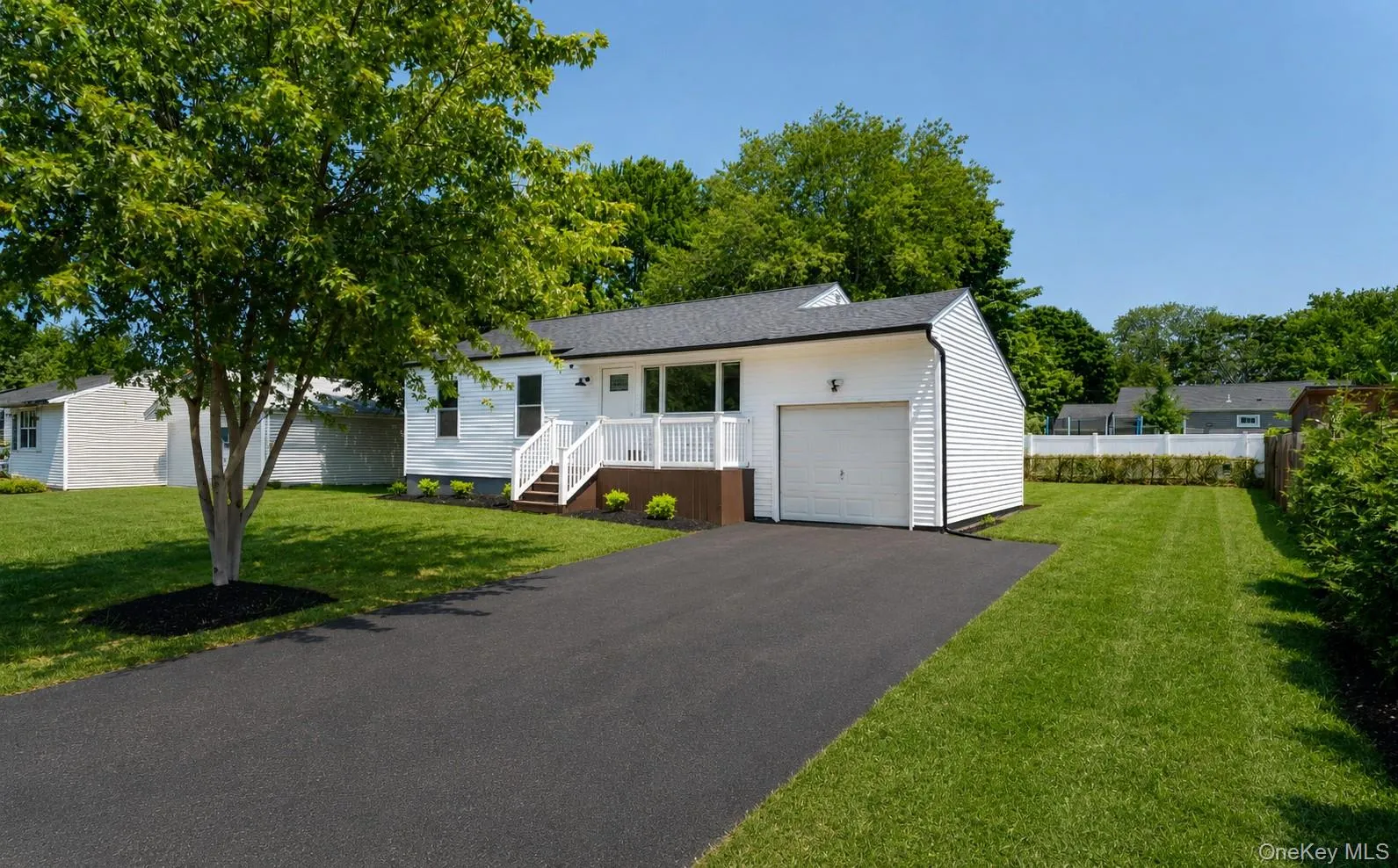 743 Hoffman Avenue, Brookhaven, NY, 3 Bedrooms Bedrooms, 7 Rooms Rooms,1 BathroomBathrooms,Residential,For Rent,Hoffman,0,1030192 743 Hoffman Avenue, Brookhaven, NY, 3 Bedrooms Bedrooms, 7 Rooms Rooms,1 BathroomBathrooms,Residential,For Rent,Hoffman,0,1030192