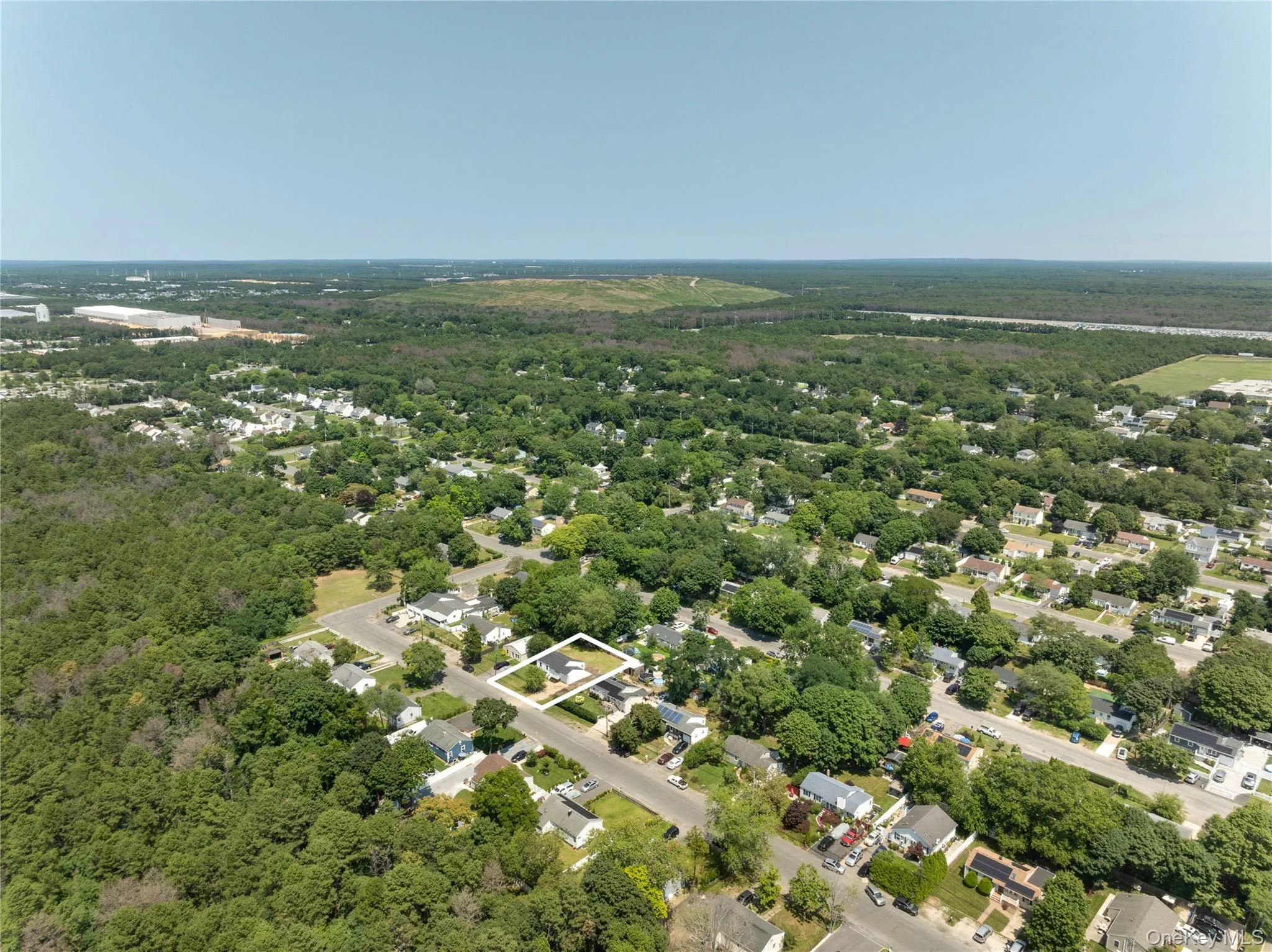 743 Hoffman Avenue, Brookhaven, NY, 3 Bedrooms Bedrooms, 7 Rooms Rooms,1 BathroomBathrooms,Residential,For Rent,Hoffman,0,1030192 743 Hoffman Avenue, Brookhaven, NY, 3 Bedrooms Bedrooms, 7 Rooms Rooms,1 BathroomBathrooms,Residential,For Rent,Hoffman,0,1030192