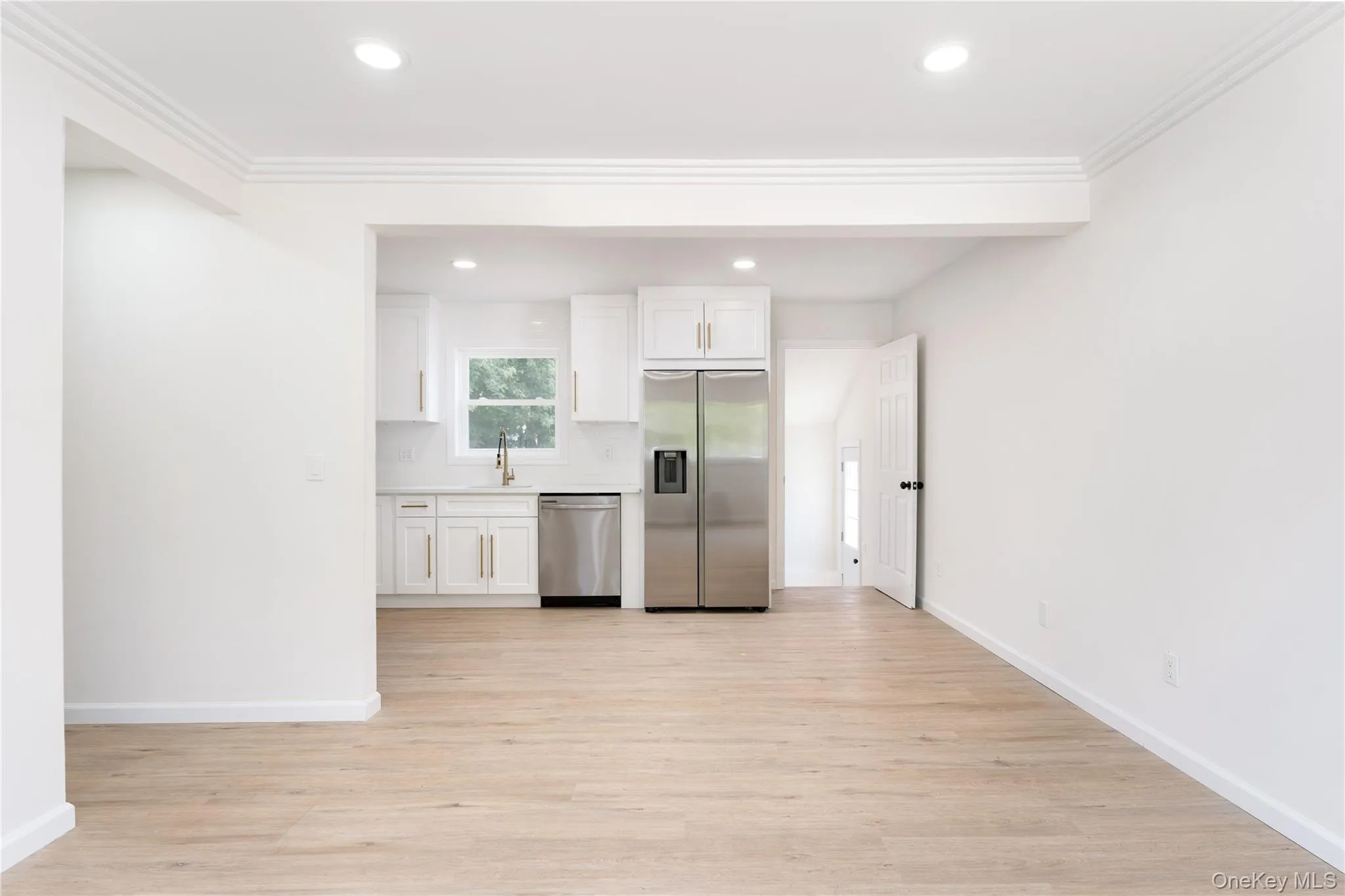 743 Hoffman Avenue, Brookhaven, NY, 3 Bedrooms Bedrooms, 7 Rooms Rooms,1 BathroomBathrooms,Residential,For Rent,Hoffman,0,1030192 743 Hoffman Avenue, Brookhaven, NY, 3 Bedrooms Bedrooms, 7 Rooms Rooms,1 BathroomBathrooms,Residential,For Rent,Hoffman,0,1030192