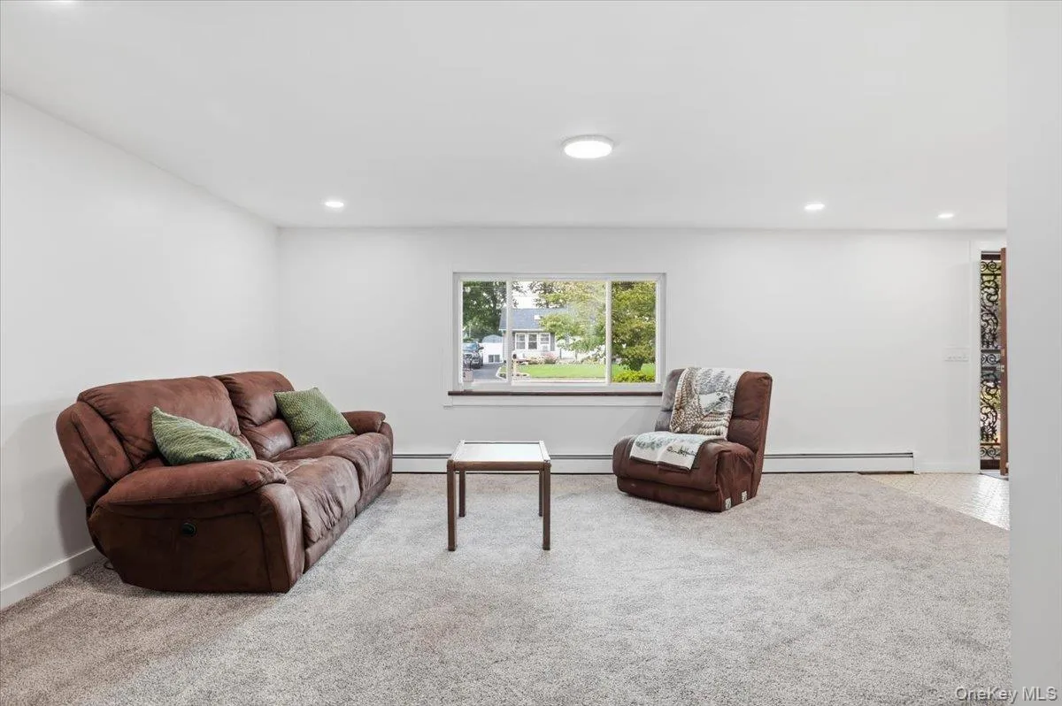 38 Appel Drive, Brookhaven, NY, 5 Bedrooms Bedrooms, 8 Rooms Rooms,2 BathroomsBathrooms,Residential,For Rent,Appel,0,1030193 38 Appel Drive, Brookhaven, NY, 5 Bedrooms Bedrooms, 8 Rooms Rooms,2 BathroomsBathrooms,Residential,For Rent,Appel,0,1030193