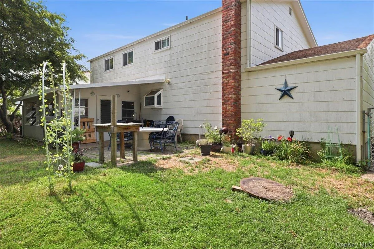 38 Appel Drive, Brookhaven, NY, 5 Bedrooms Bedrooms, 8 Rooms Rooms,2 BathroomsBathrooms,Residential,For Rent,Appel,0,1030193 38 Appel Drive, Brookhaven, NY, 5 Bedrooms Bedrooms, 8 Rooms Rooms,2 BathroomsBathrooms,Residential,For Rent,Appel,0,1030193