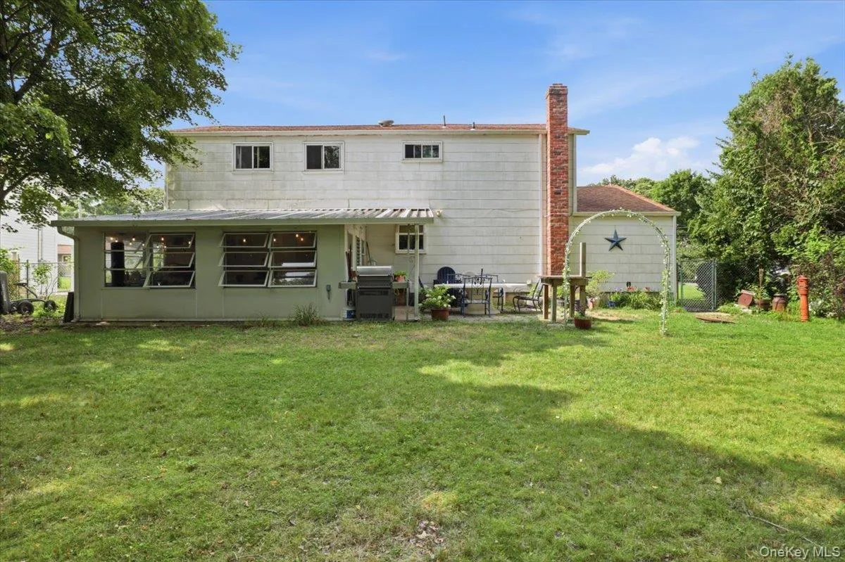 38 Appel Drive, Brookhaven, NY, 5 Bedrooms Bedrooms, 8 Rooms Rooms,2 BathroomsBathrooms,Residential,For Rent,Appel,0,1030193 38 Appel Drive, Brookhaven, NY, 5 Bedrooms Bedrooms, 8 Rooms Rooms,2 BathroomsBathrooms,Residential,For Rent,Appel,0,1030193
