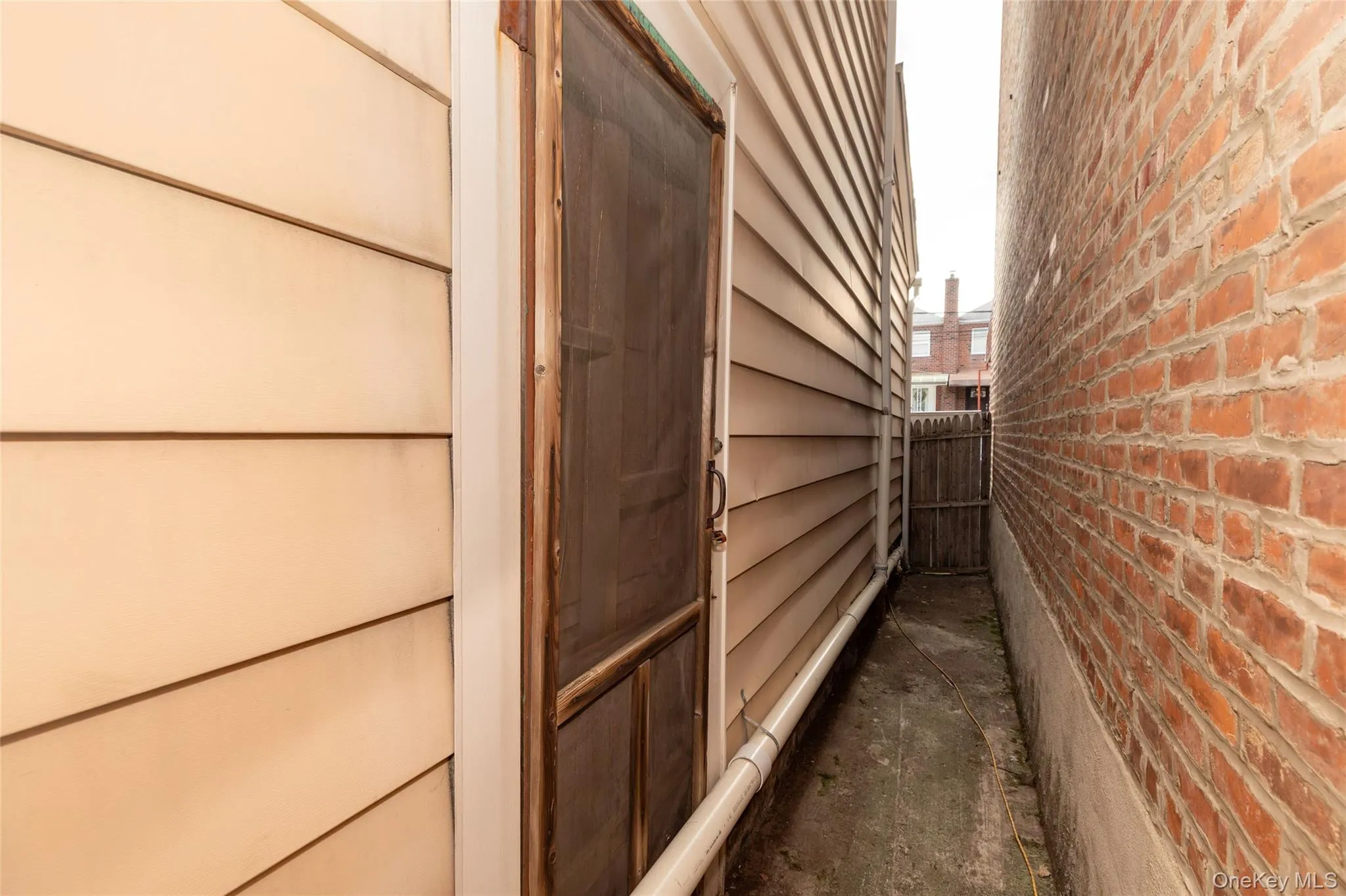 2036 Hobart Avenue, New York, NY, 2 Bedrooms Bedrooms, 5 Rooms Rooms,1 BathroomBathrooms,Residential,For Rent,Hobart,0,1030200 2036 Hobart Avenue, New York, NY, 2 Bedrooms Bedrooms, 5 Rooms Rooms,1 BathroomBathrooms,Residential,For Rent,Hobart,0,1030200