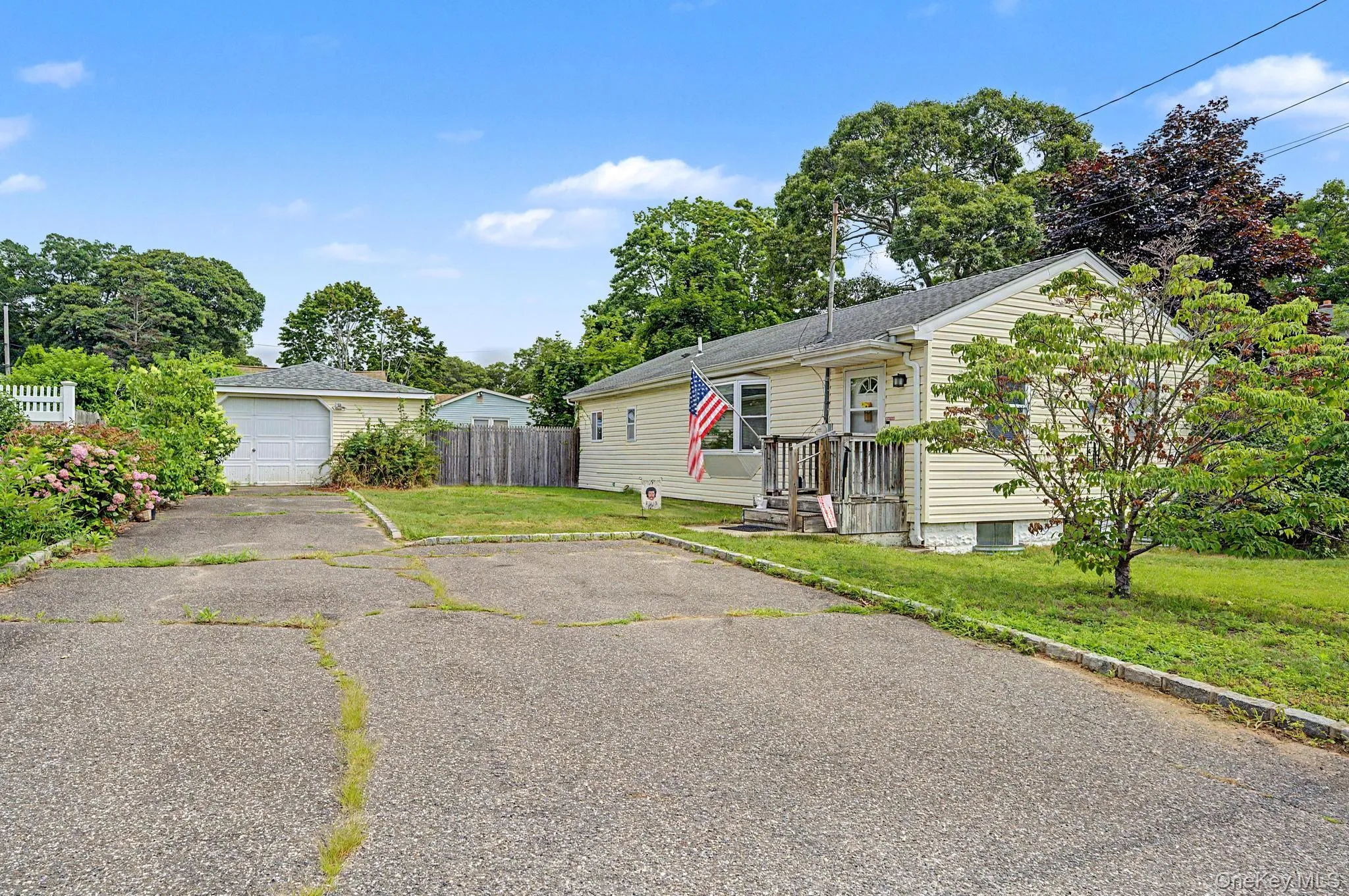 257 Elizabeth Avenue, Islip, NY, 3 Bedrooms Bedrooms, 5 Rooms Rooms,1 BathroomBathrooms,Residential,For Rent,Elizabeth,0,1030202 257 Elizabeth Avenue, Islip, NY, 3 Bedrooms Bedrooms, 5 Rooms Rooms,1 BathroomBathrooms,Residential,For Rent,Elizabeth,0,1030202