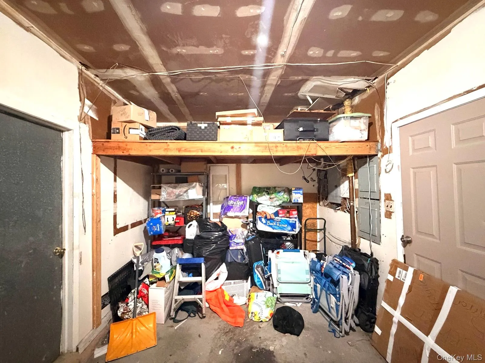 101 Harding Avenue, Long Beach, NY, 2 Bedrooms Bedrooms, 5 Rooms Rooms,2 BathroomsBathrooms,Residential Lease,For Rent,Harding,0,1030205 101 Harding Avenue, Long Beach, NY, 2 Bedrooms Bedrooms, 5 Rooms Rooms,2 BathroomsBathrooms,Residential Lease,For Rent,Harding,0,1030205