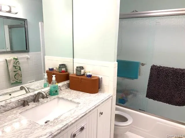 101 Harding Avenue, Long Beach, NY, 2 Bedrooms Bedrooms, 5 Rooms Rooms,2 BathroomsBathrooms,Residential Lease,For Rent,Harding,0,1030205 101 Harding Avenue, Long Beach, NY, 2 Bedrooms Bedrooms, 5 Rooms Rooms,2 BathroomsBathrooms,Residential Lease,For Rent,Harding,0,1030205