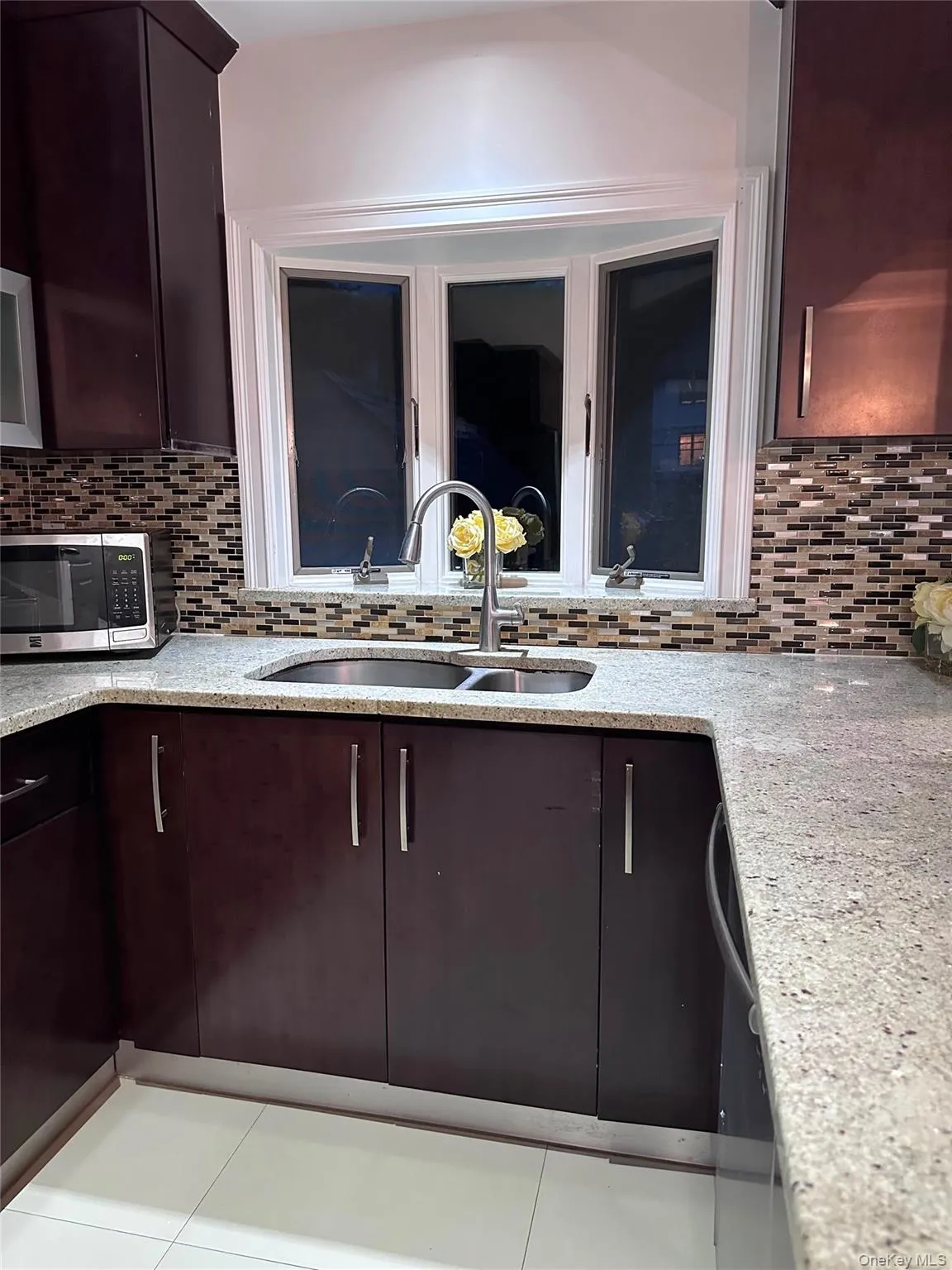 46-19 Iris Lane, North Hempstead, NY, 4 Bedrooms Bedrooms, 8 Rooms Rooms,2 BathroomsBathrooms,Residential,For Rent,Iris,0,1030208 46-19 Iris Lane, North Hempstead, NY, 4 Bedrooms Bedrooms, 8 Rooms Rooms,2 BathroomsBathrooms,Residential,For Rent,Iris,0,1030208